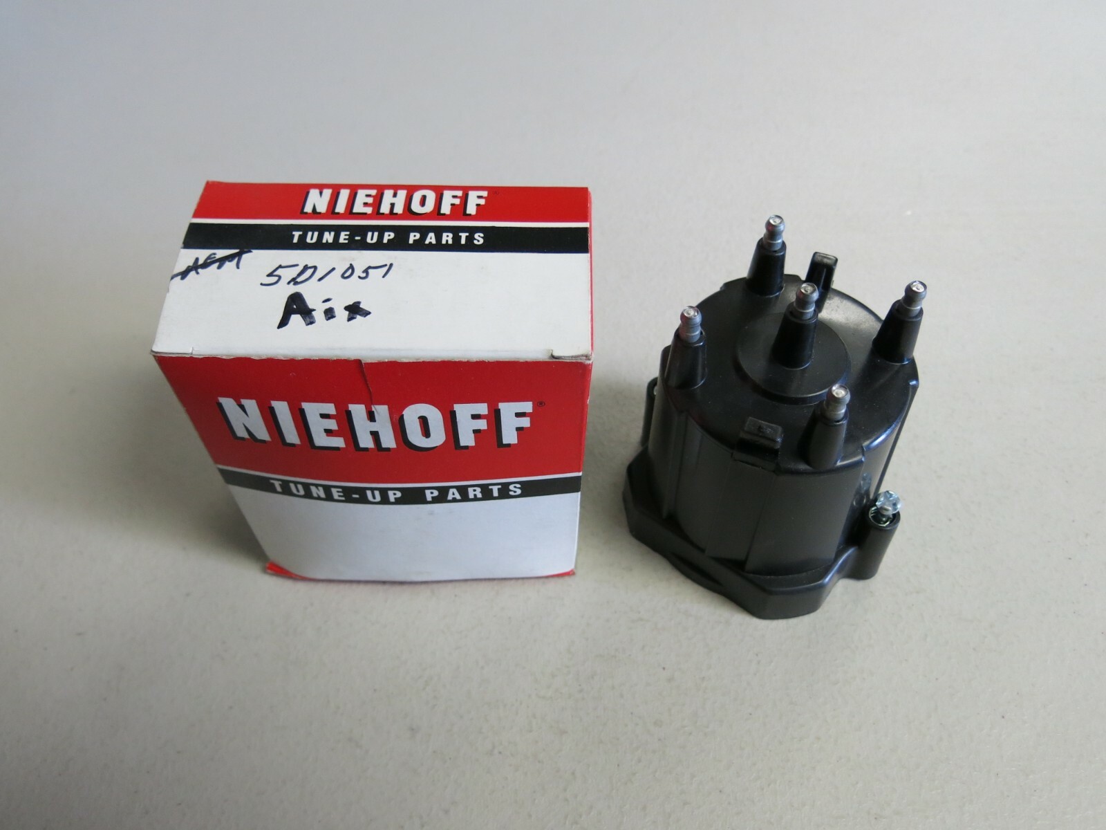 Niehoff Distributor Cap fits 1985-1993 Cadillac GMC Chevrolet (5D1051)