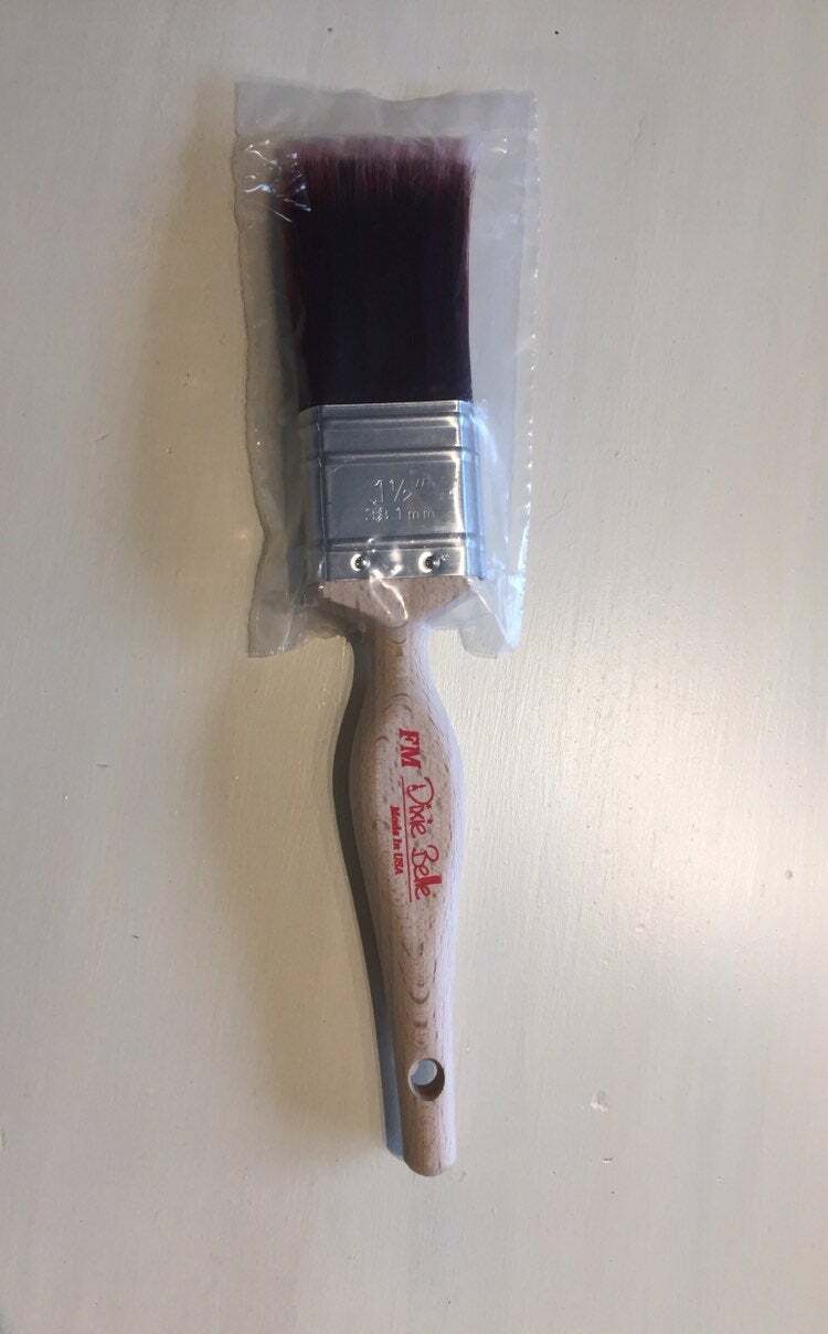 Dixie Belle Synthetic Flat Medium Brush-New/Sealed-Free Shipping