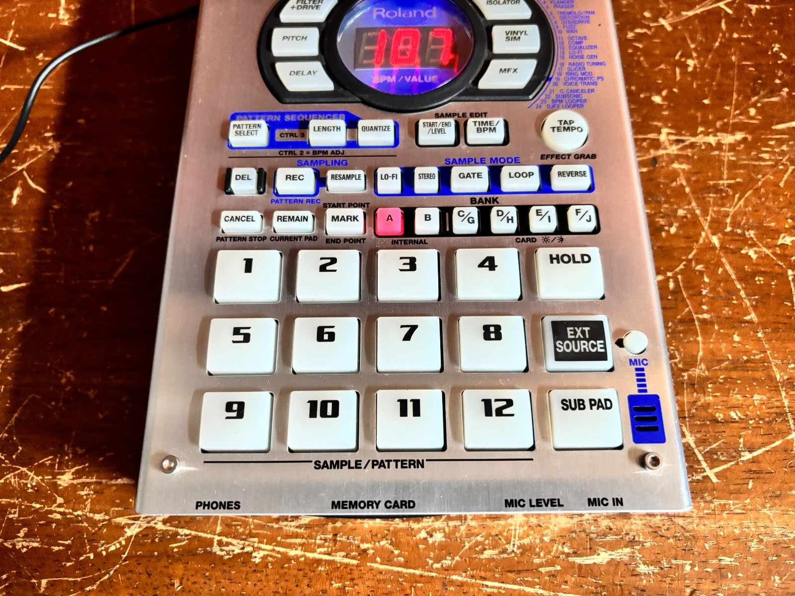 Roland SP-404 Sampling Workstation w/ power supply