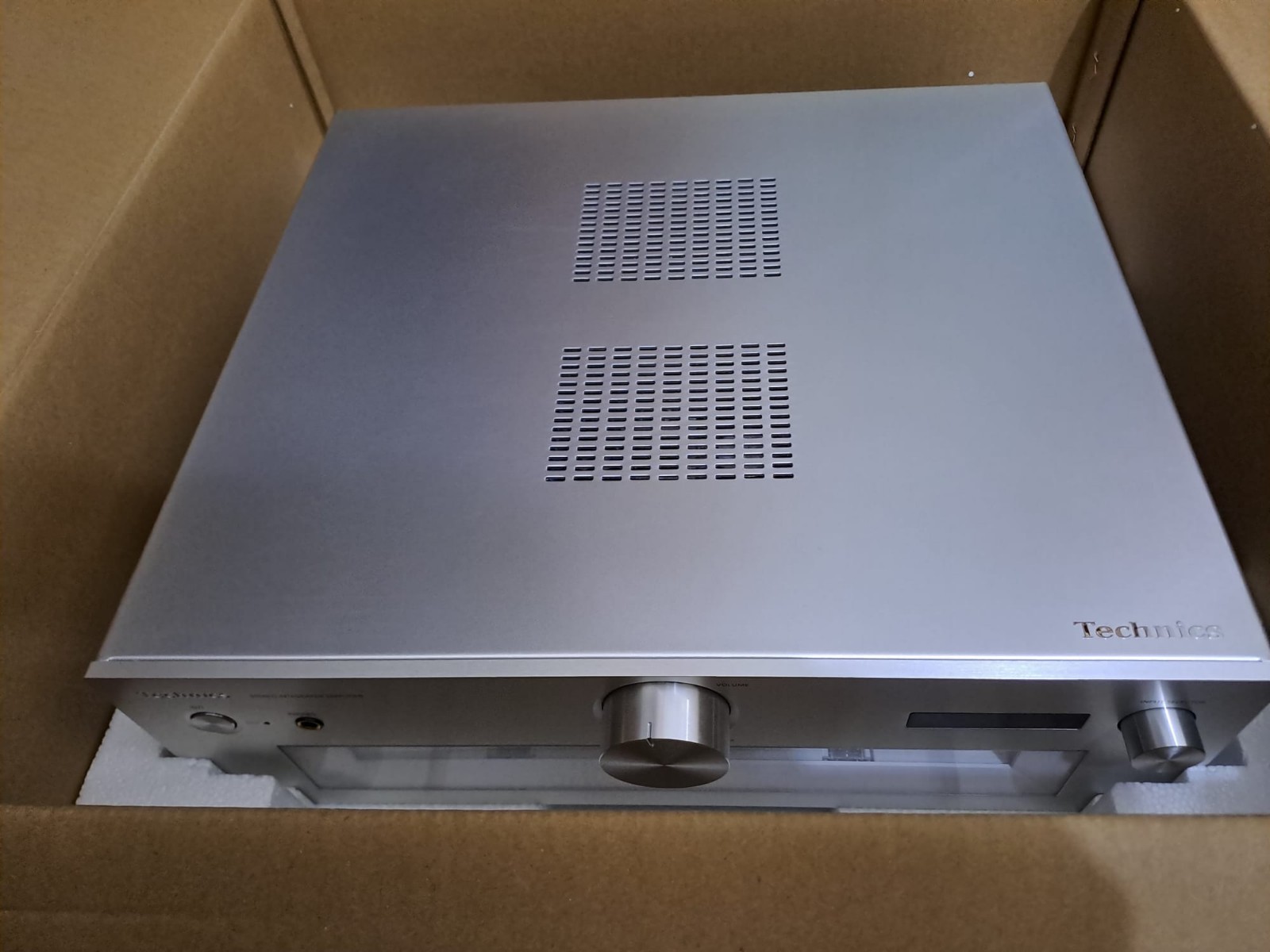 TECHNICS SU-G700M2 SILVER INTEGRATED AMPLIFIER Mint
