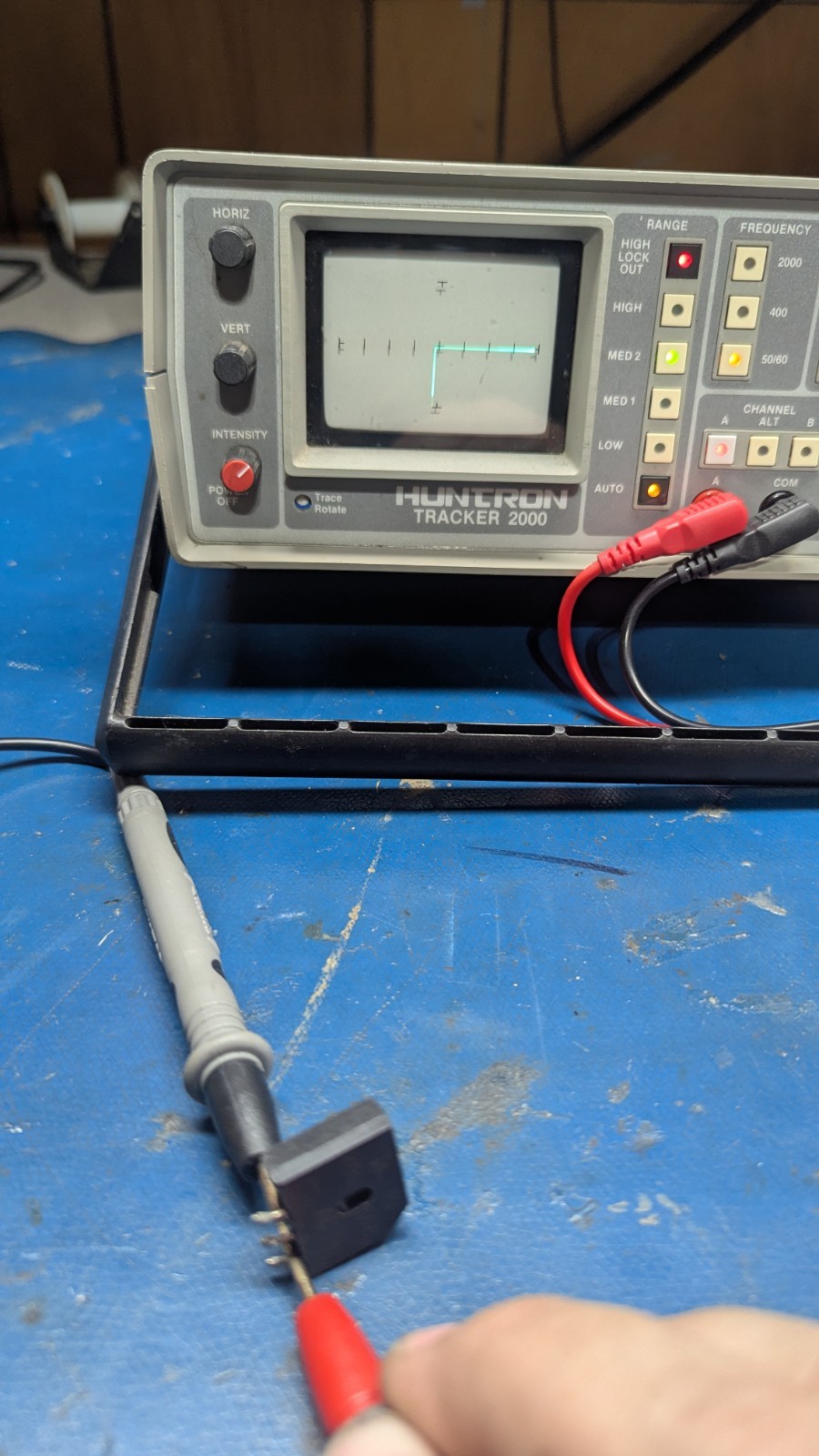 Huntron Tracker 2000 Circuit Analyzer