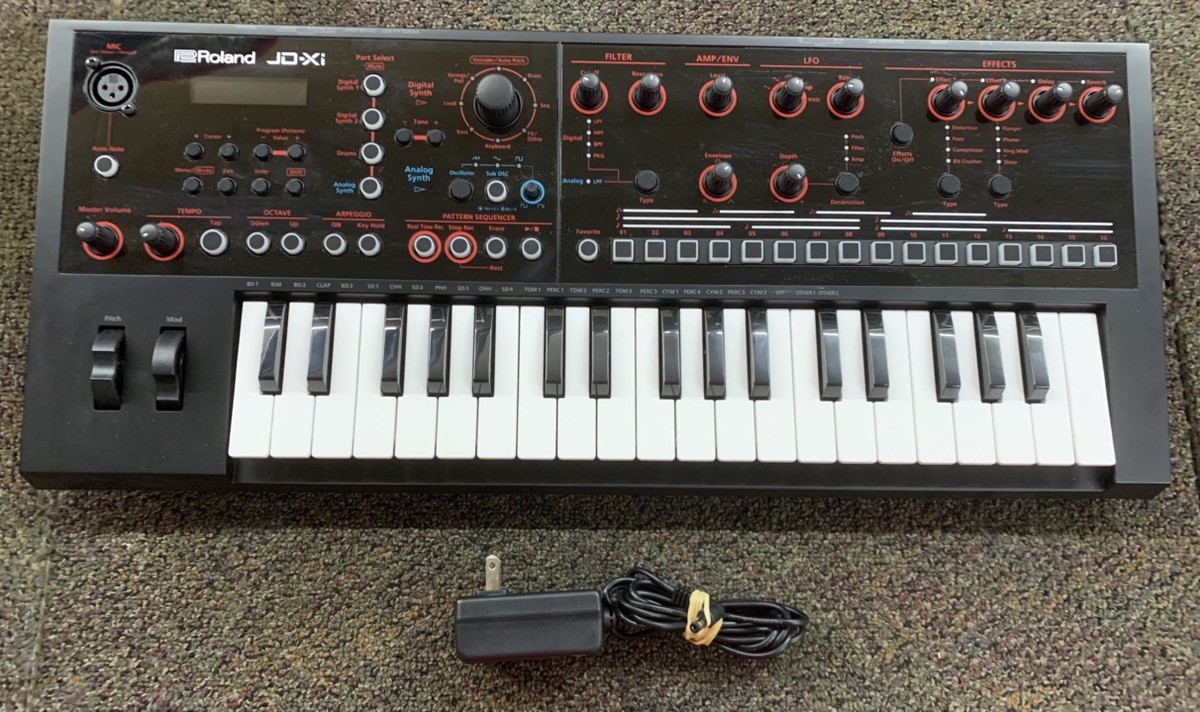 ROLAND JD-XI 37-Key Interactive Analog/Digital Crossover Synthesize (GAL158119)