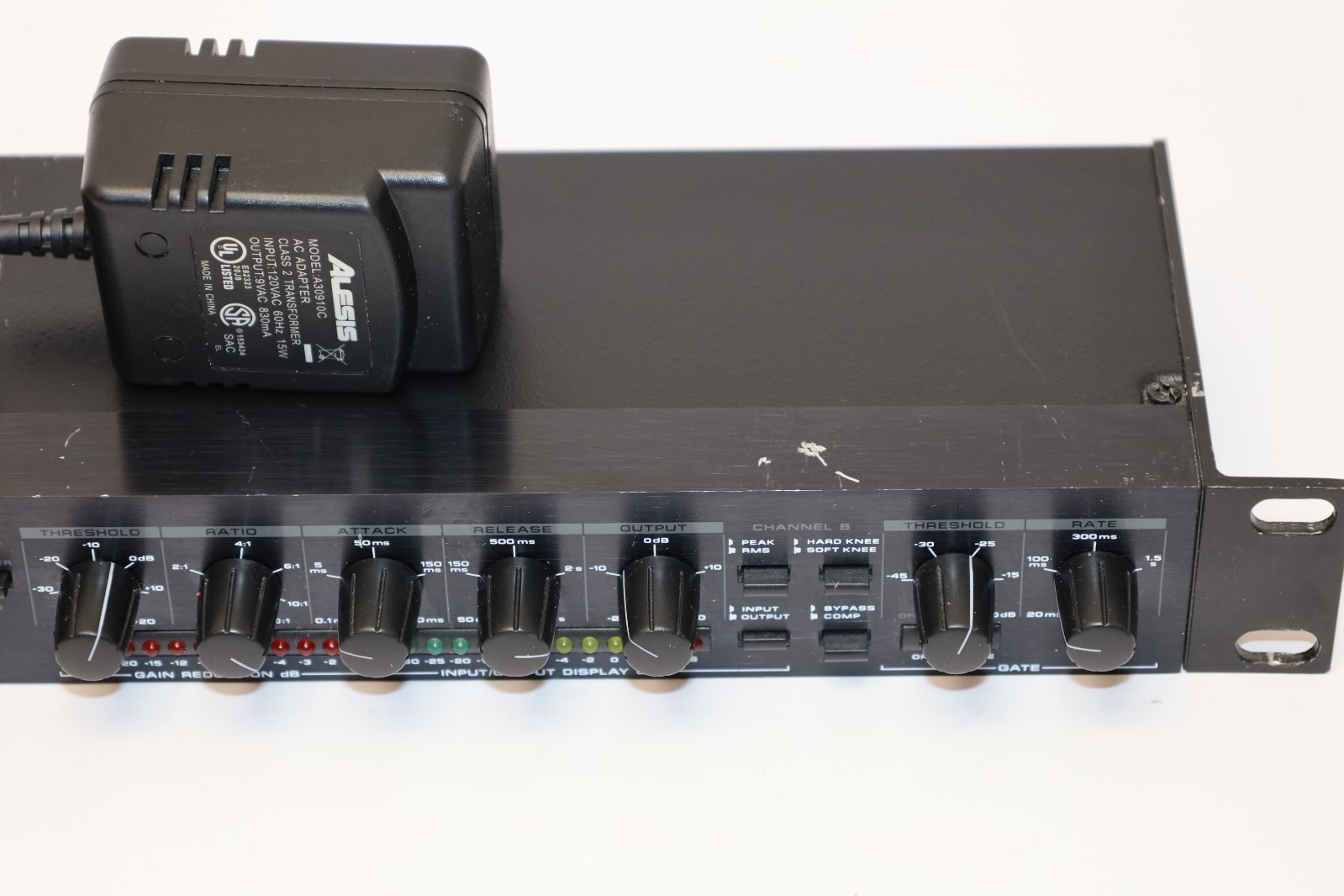 ALESIS 3630 RMS/Peak Dual Channel Compressor/Limiter w/ Gate Rack Mount .