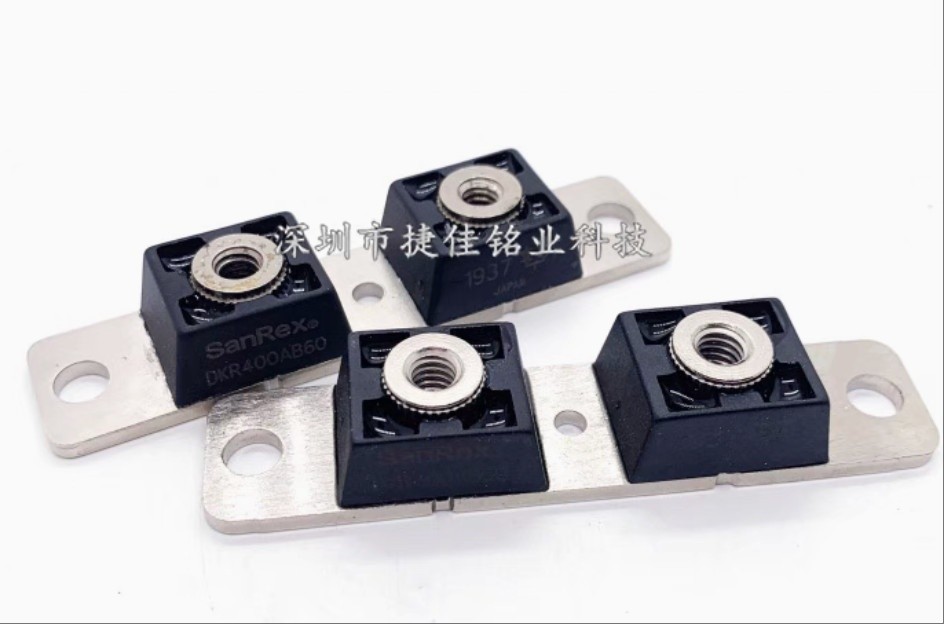 one for Brand New Module   DKR400AB60 DKR400AB-60 Quality Assurance 100% *hh