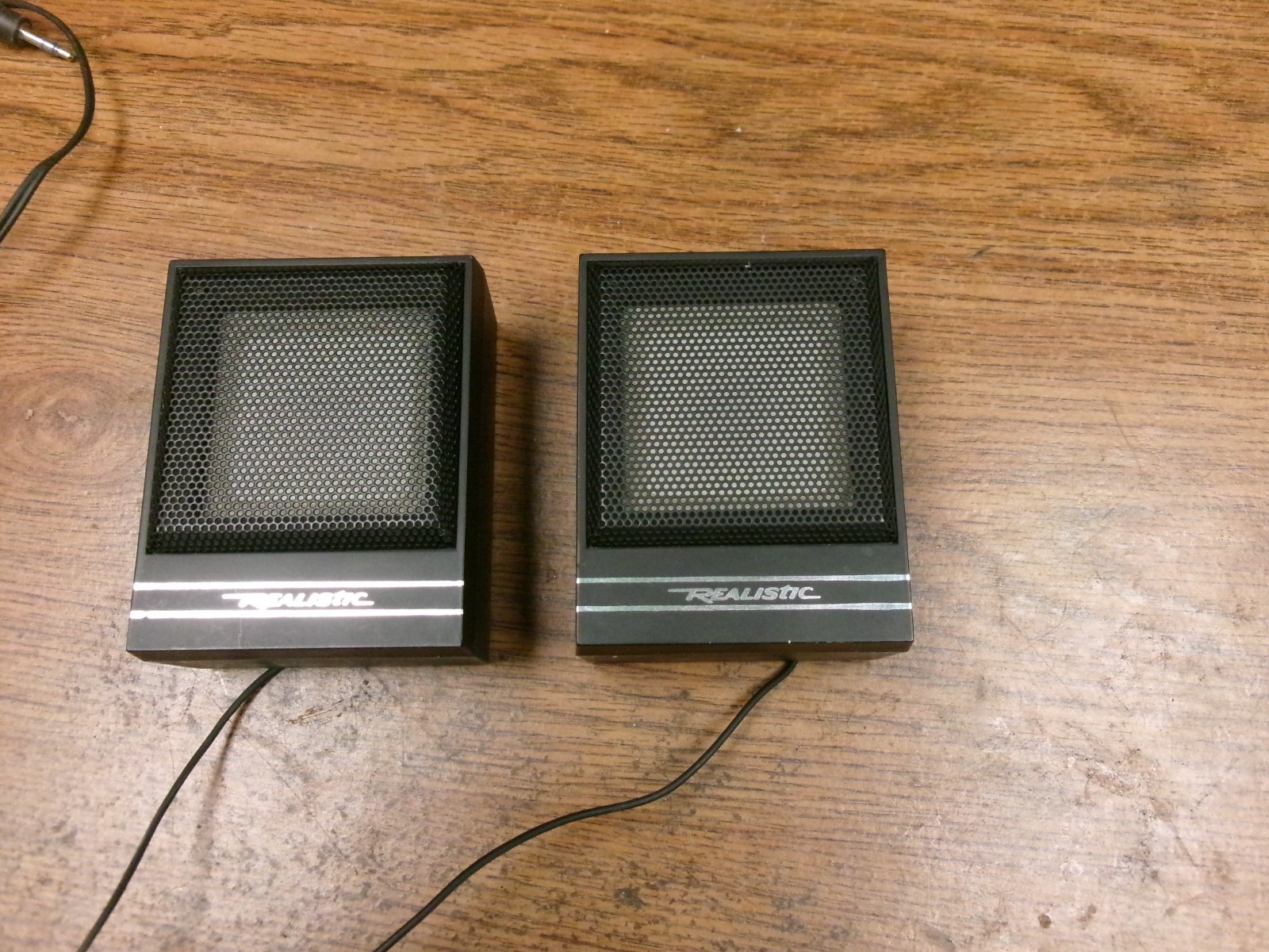Realistic Mini Speakers