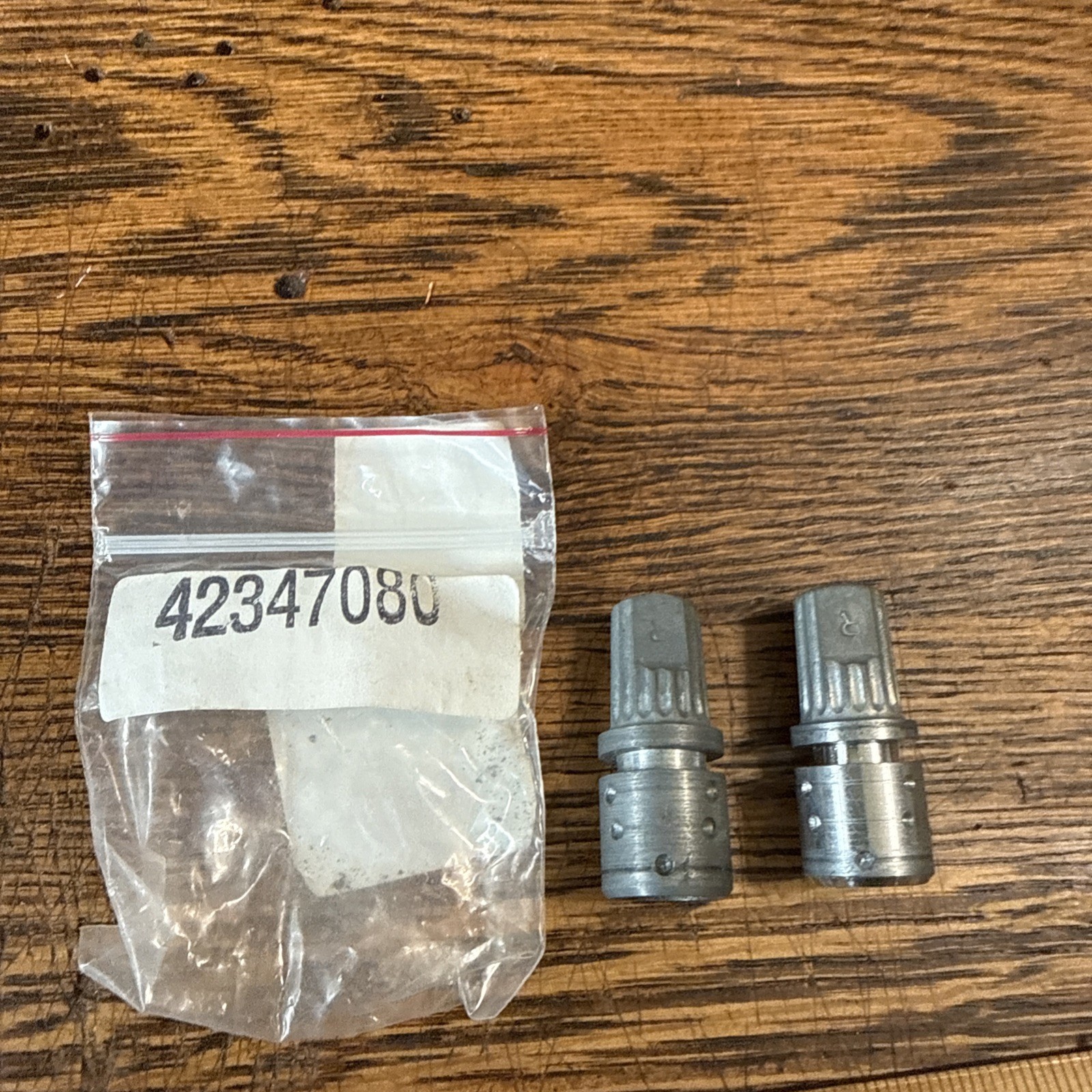 Bitzenburger Right Nock Receiver #3002 Arrow Fletching Making Pair Of