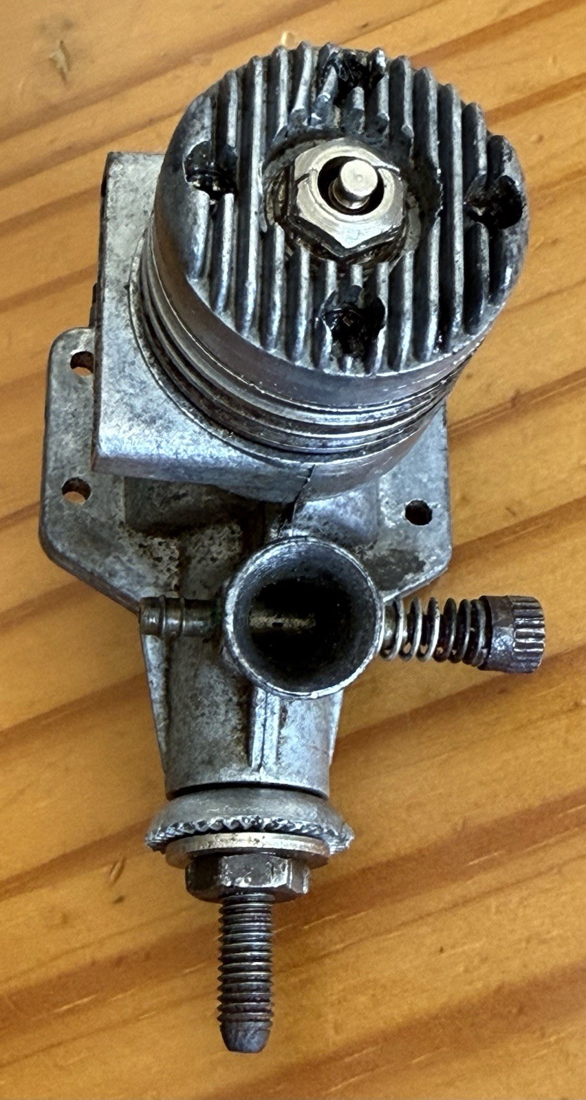 FOX 15 C/L ENGINE PISTON MOVES AS IS GS18