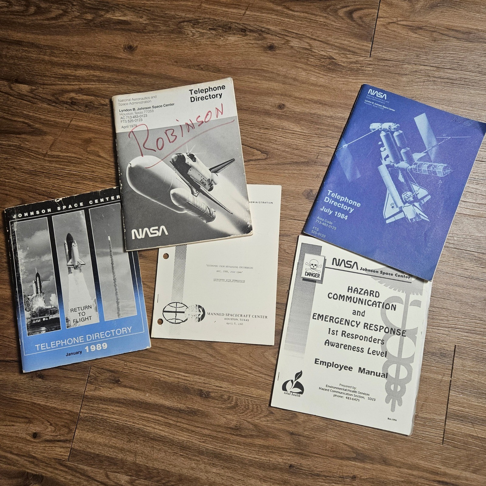 Lot of 5 VTG 1968-94 NASA Johnson Space Center Telephone Directories & Manuals