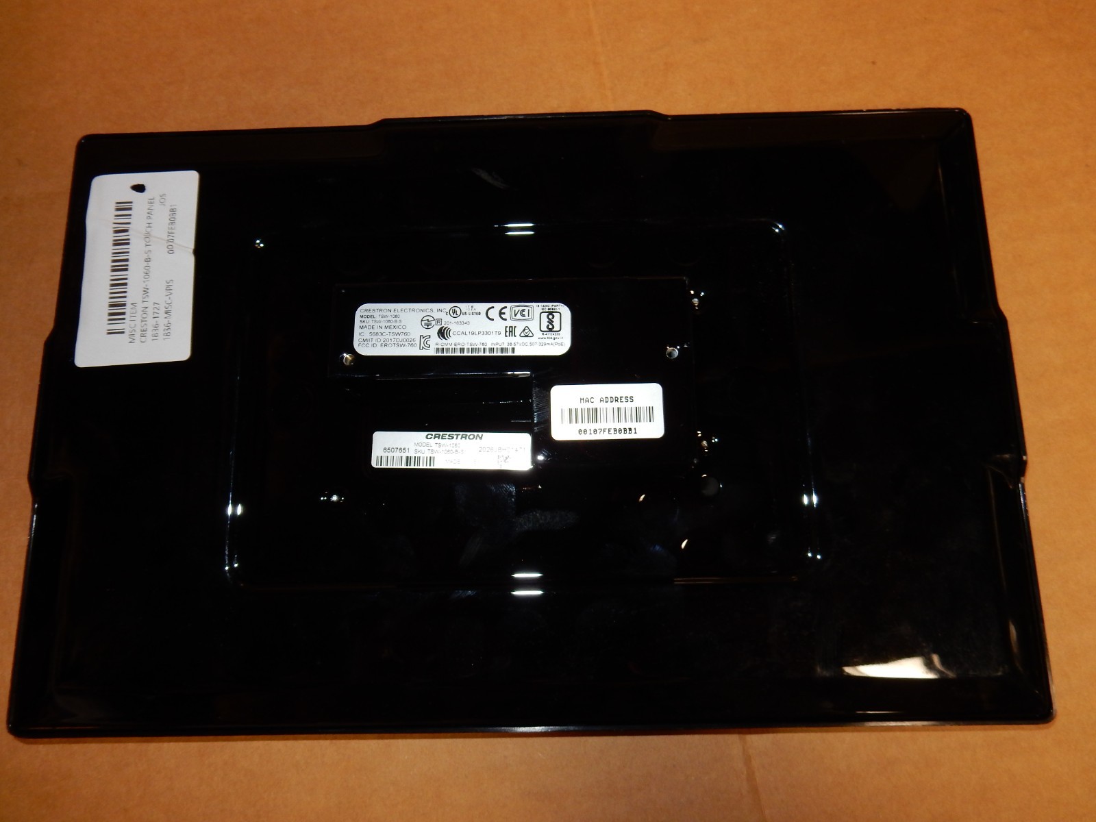 Crestron TSW-1060-B-S - 10.1" Touch Screen - (Black)
