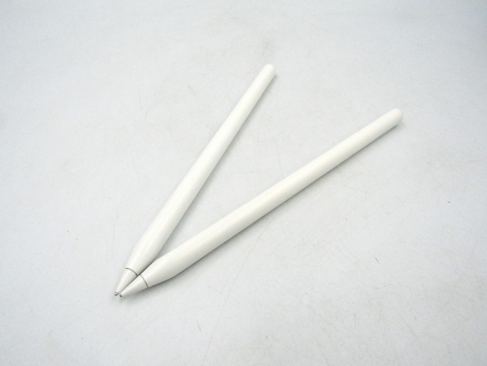 (2X) Generic Pencil Gen 2 (for  iPad) Stylus Wireless for Apple - White, Used