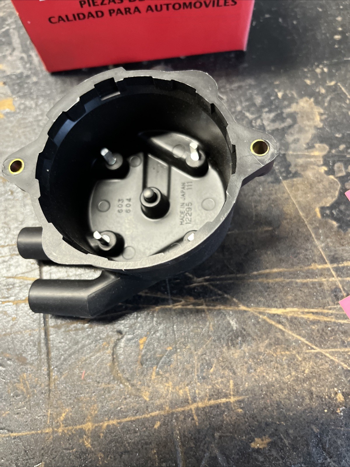 Standard Motor Products Distributor Cap JH95T