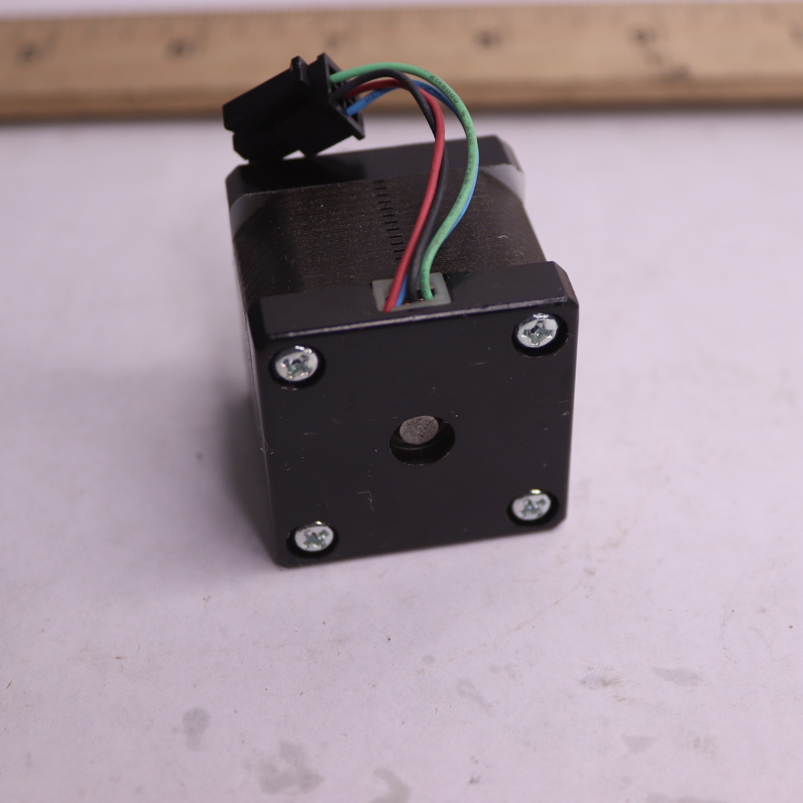 Hybrid Stepper Motor NEMA 14 0.9Â° Step Angle 26 - 55.5 mm Length 3518M-M01-01RO