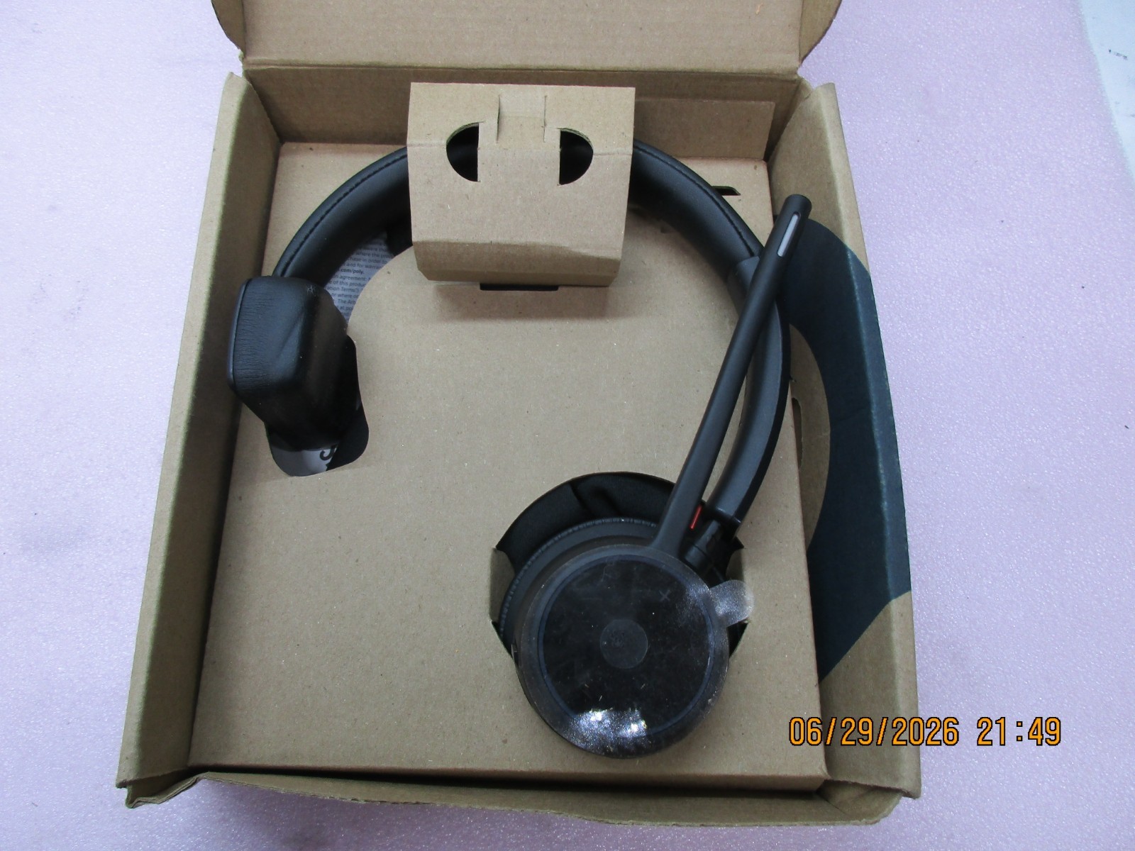 Poly Voyager 4310 UC Microsoft Teams Certified USB-C Headset T5-E1
