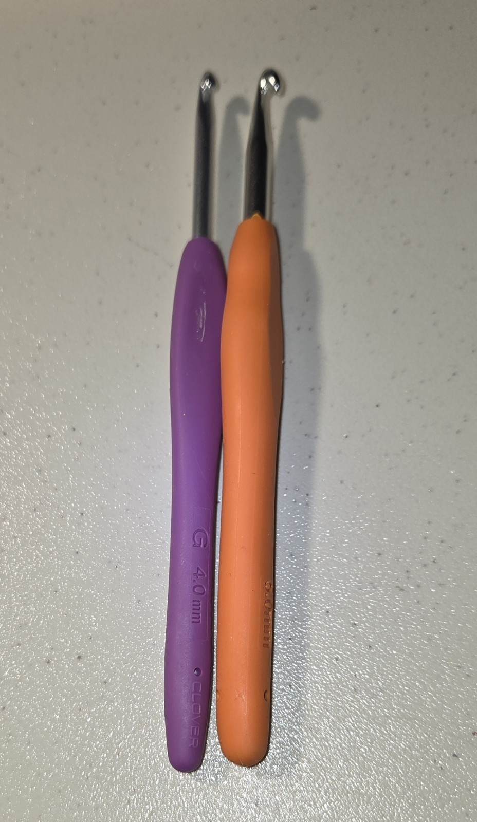Crochet Hooks 2pk Ergonomic 4.0 & 5.0 mm Standard Length Purple & Orange Rubber