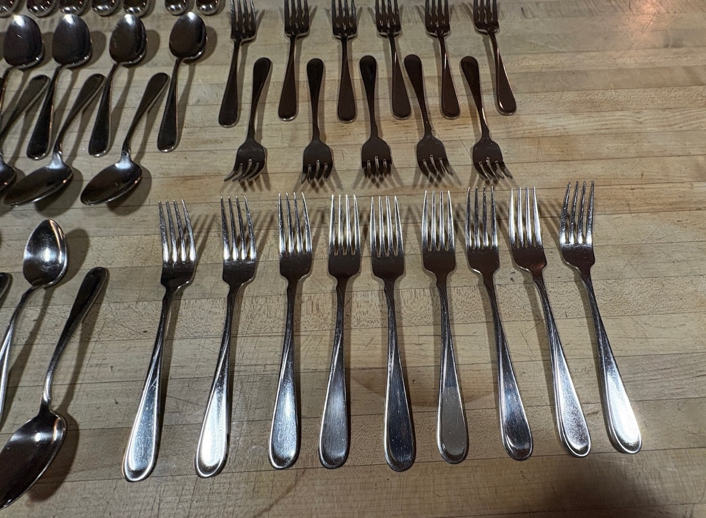 56 Pieces Oneida Stainless FLIGHT RELIANCE ** Set 9 plc Settings