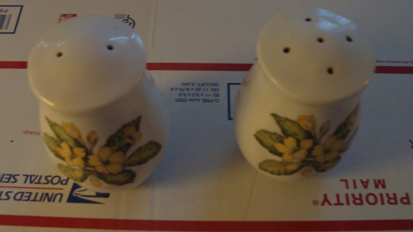 noritake salt and pepper shakers Mint condition ,,never used