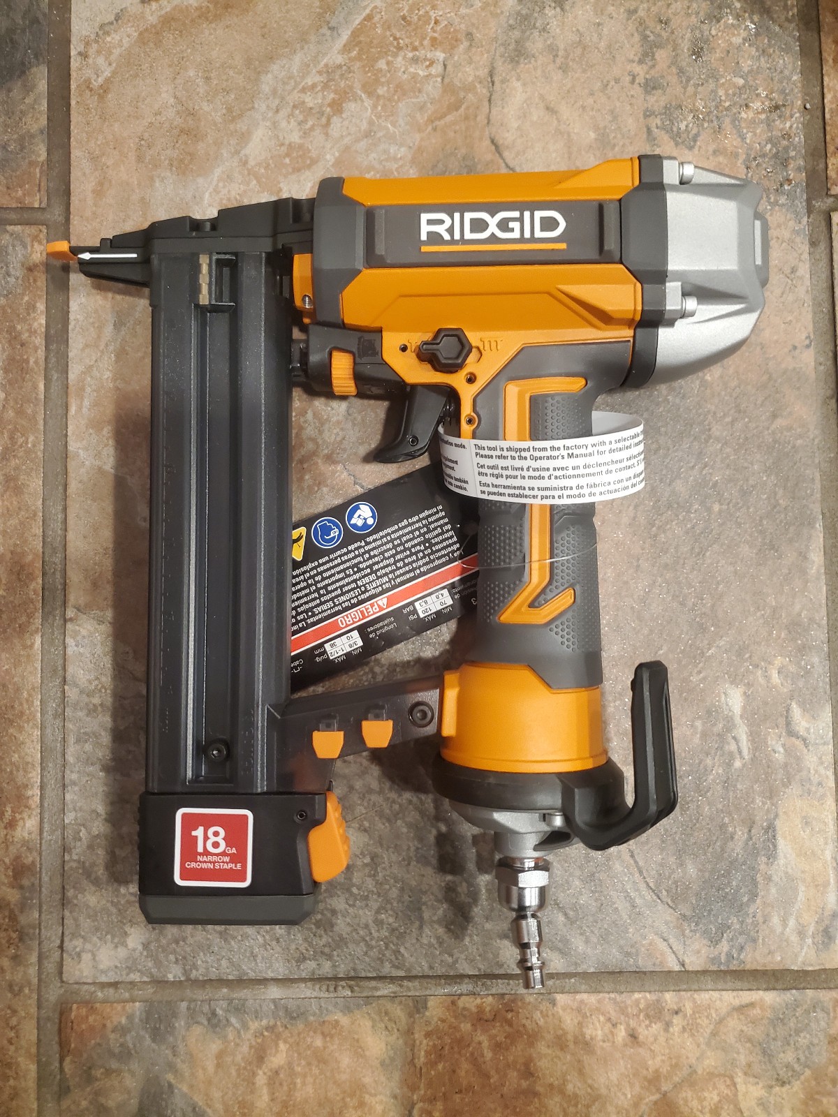 NEW - RIDGID - R150FSF3 Pneumatic 18-Gauge 1-1/2 in. Finish Stapler. (Tool Only)