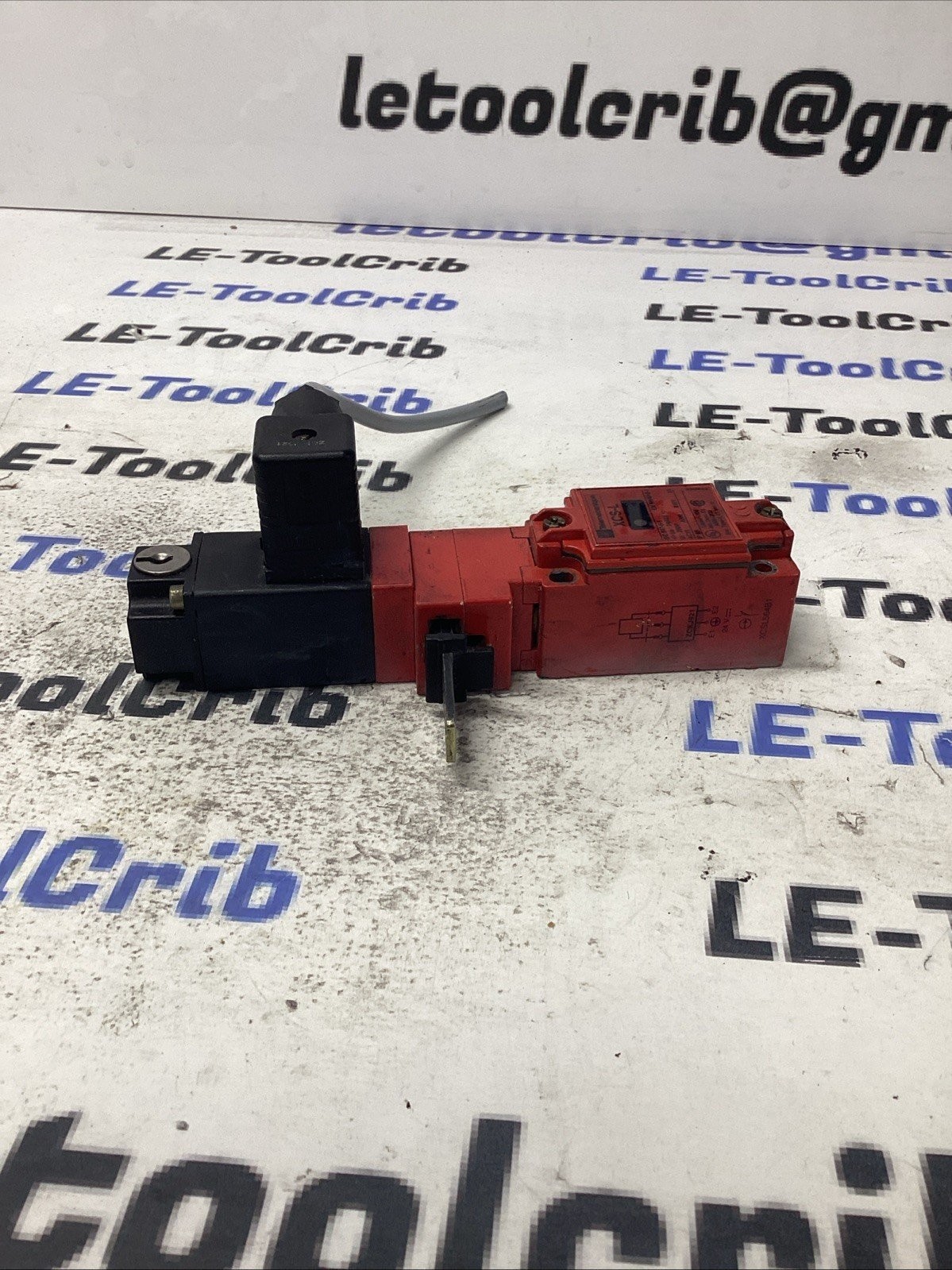 Telemecanique XCS-L Safety limit Switch K-945