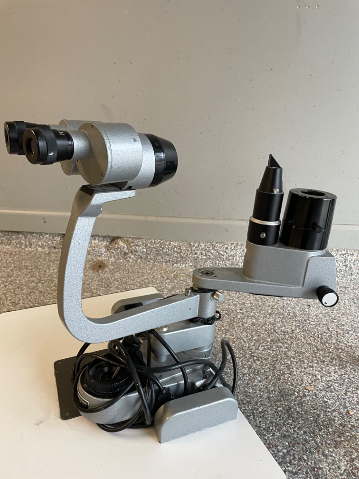 Burton 800 Slit Lamp