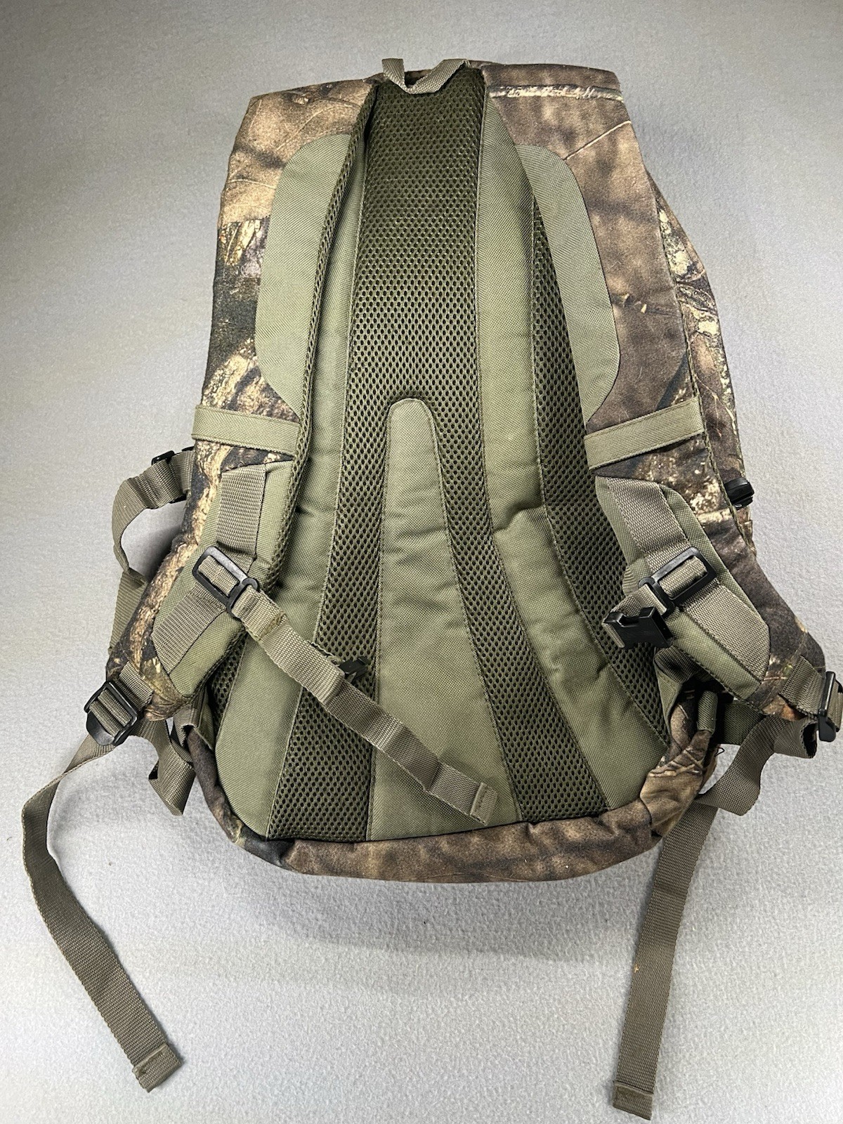 Fieldline Pro Series Ridge Tracker Pack In Realtree Edge Camouflage Pattern