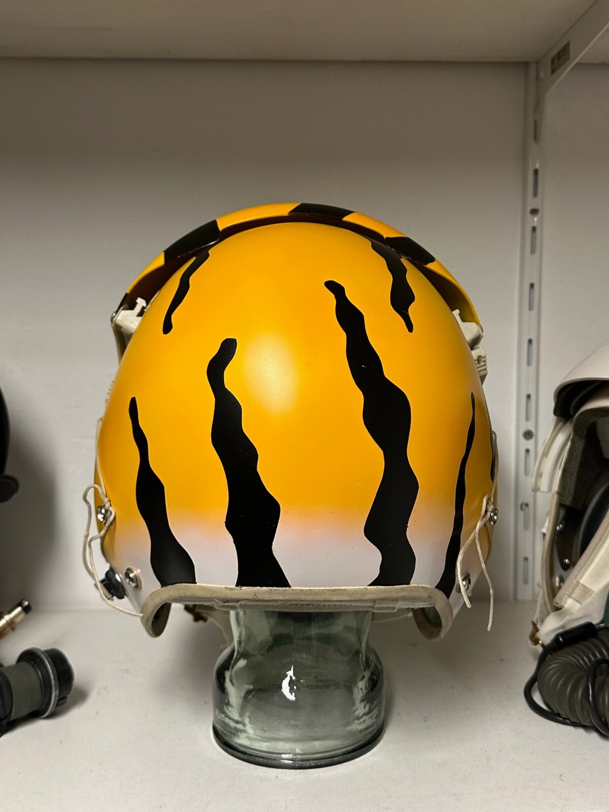 HGU-26 flight helmet BAF tiger painted
