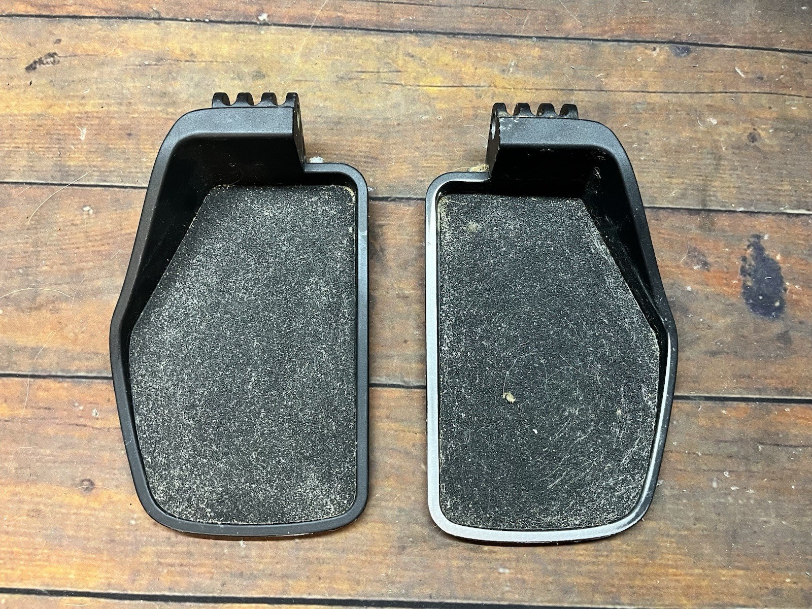 Pair NEW NARROW Permobil FOOTPLATES M5, M3, F5, F3, M1, PS, M300, M400, M500