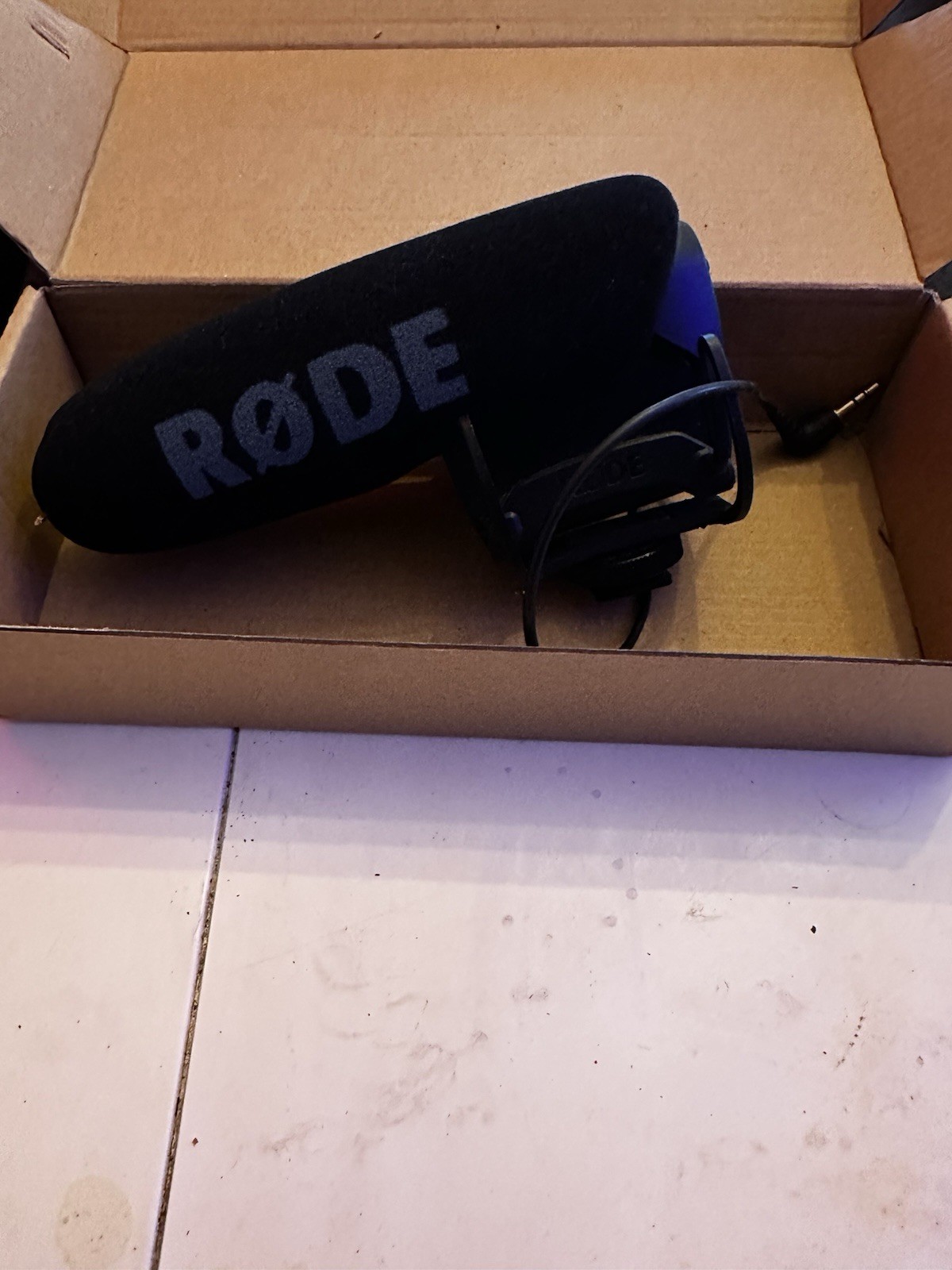 Rode VideoMic Pro Camera-Mount Shotgun Microphone, Black