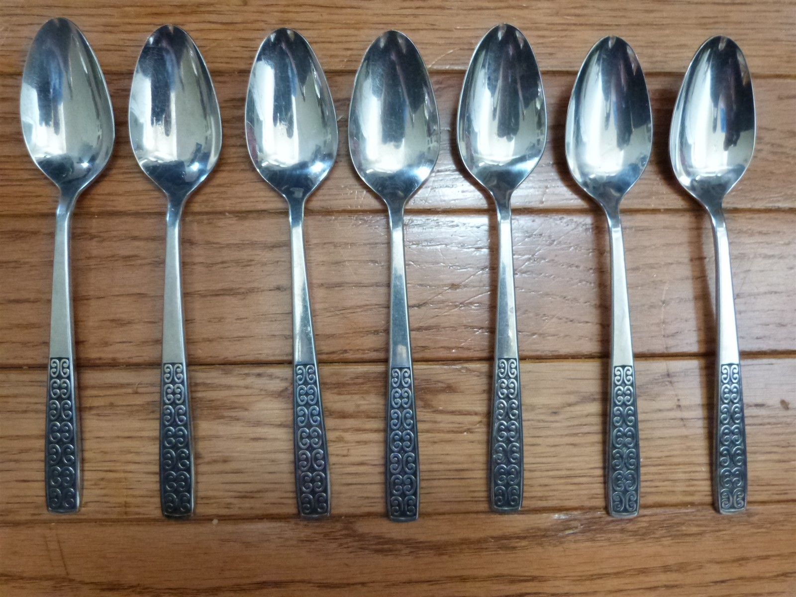 7 VTG MCM International Stainless SERENATA SOUP SPOONS 7 1/8"
