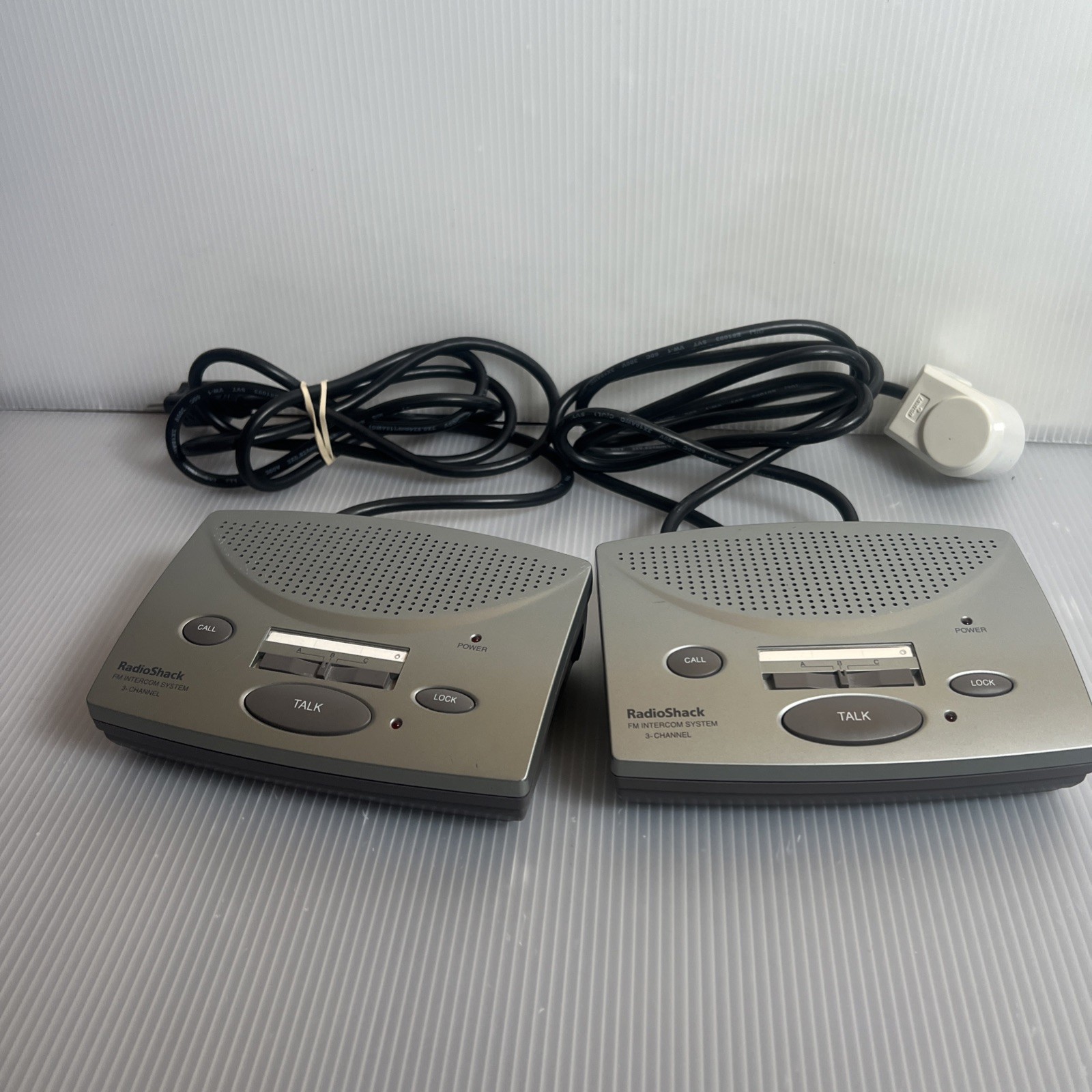 Radio Shack #43-3105 FM 3 Channel Wireless Intercom System Lot of 2 Tested Works
