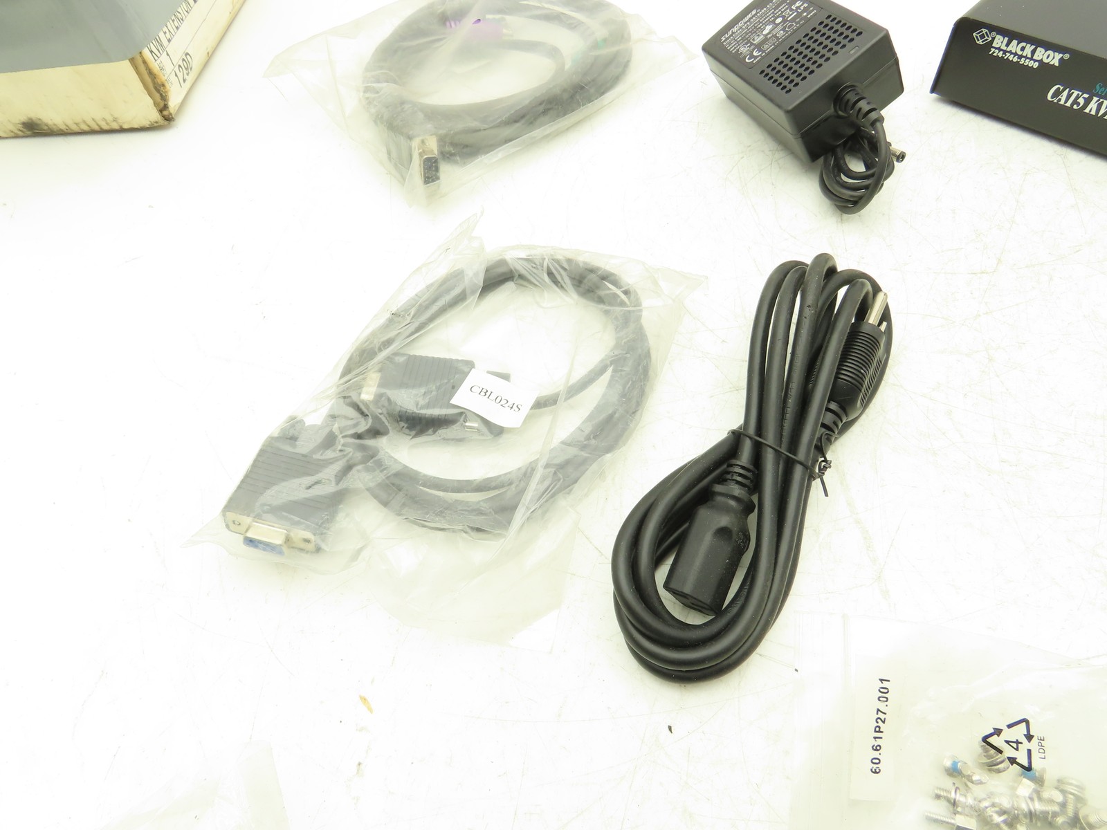Black Box ACU1028A CAT5 KVM Extender ServSwitch Local Box Only And Cords