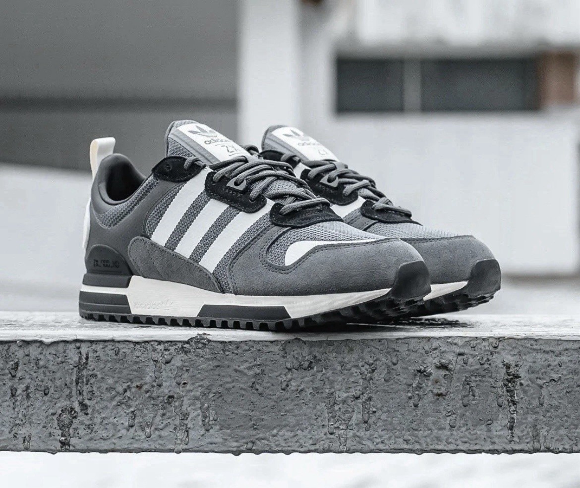Adidas Original ZX 700 HD Men’s Running Shoe Athletic Sneaker Gray Footwear NEW