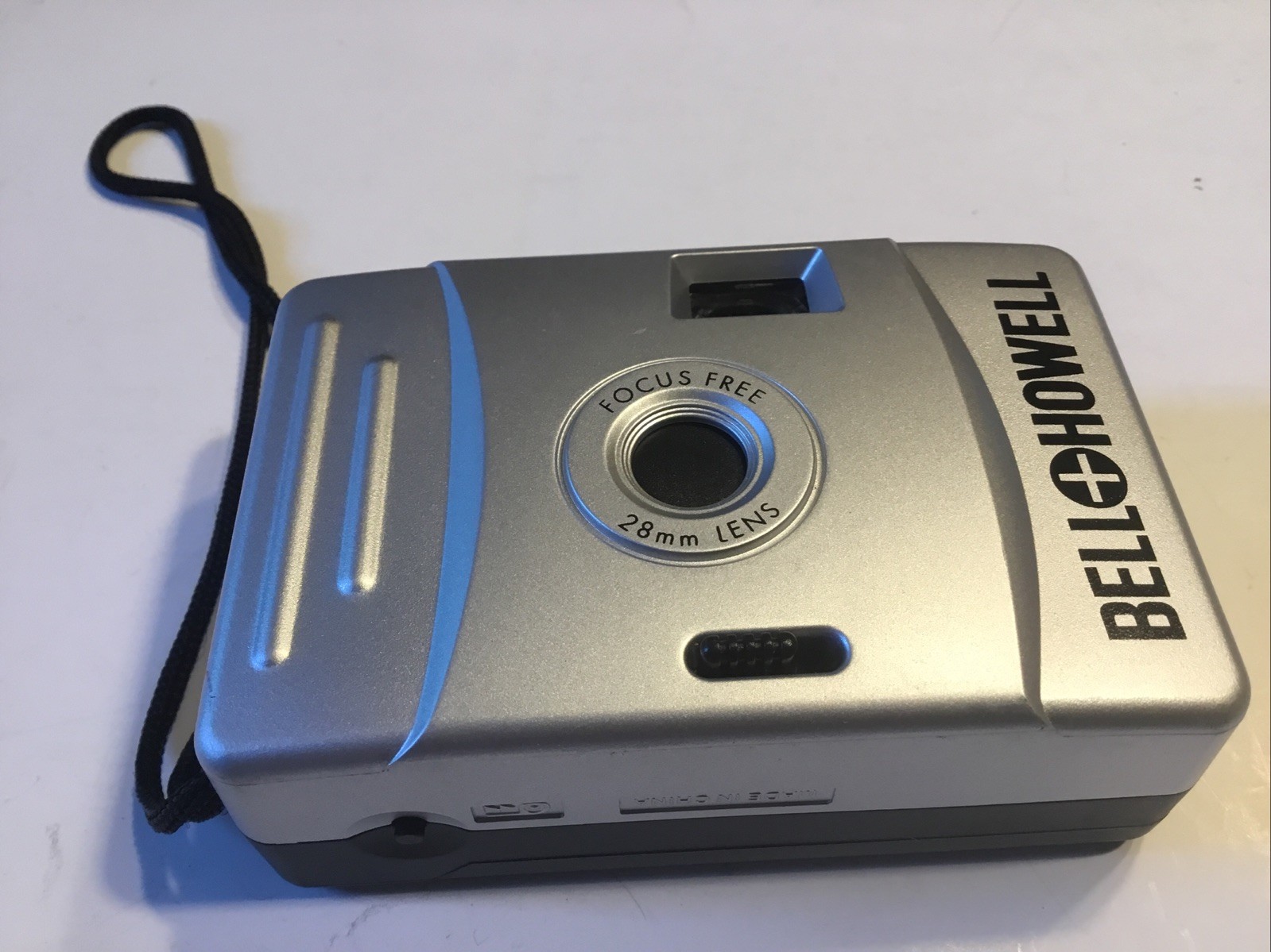 Bell & Howell Point And Shoot 35 Mm Focus Free Camera.