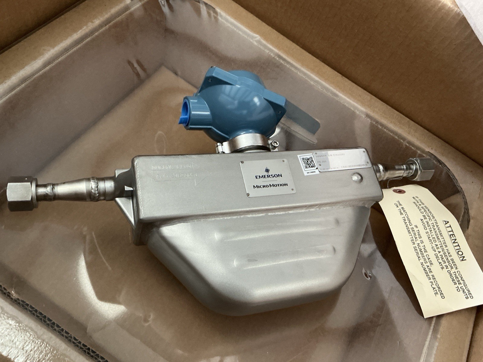 NEW MICRO MOTION F025SB77CRA2EZZZZ  CORIOLIS METER WITH 1600 TRANSMITTER