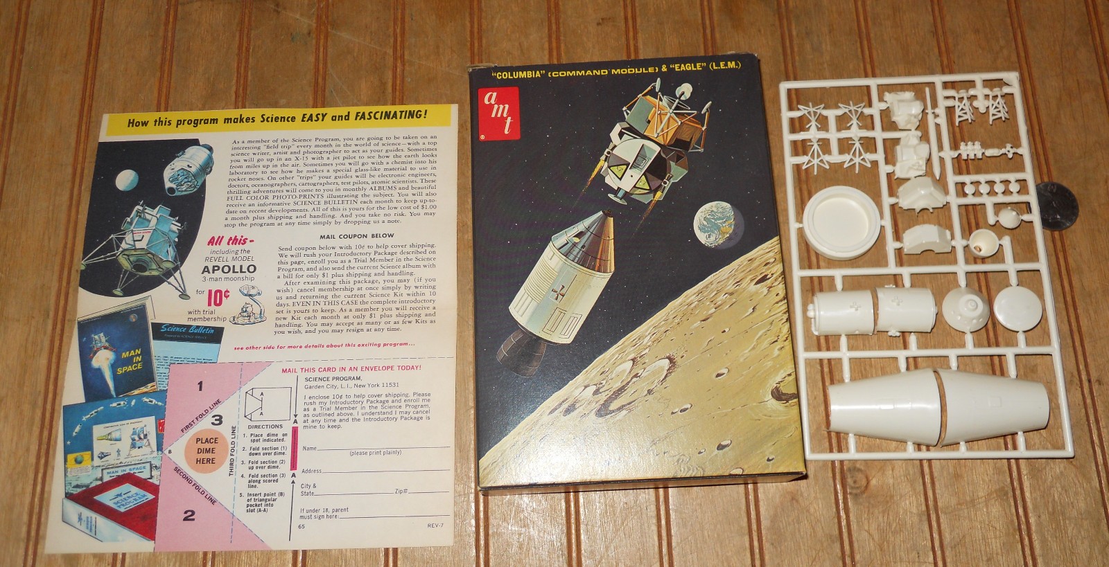 Vintage AMT APOLLO SPACECRAFT Model KIT Eagle LEM & Columbia Command Module