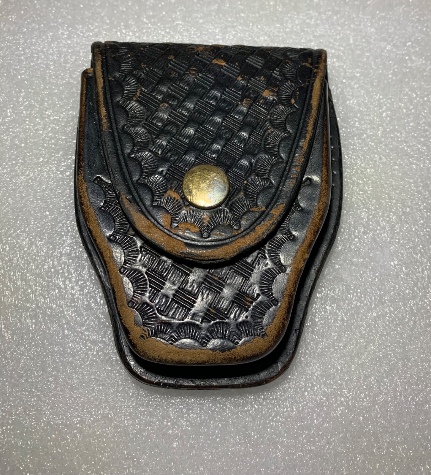RYNO Leather Snap Flap Top Handcuff Case