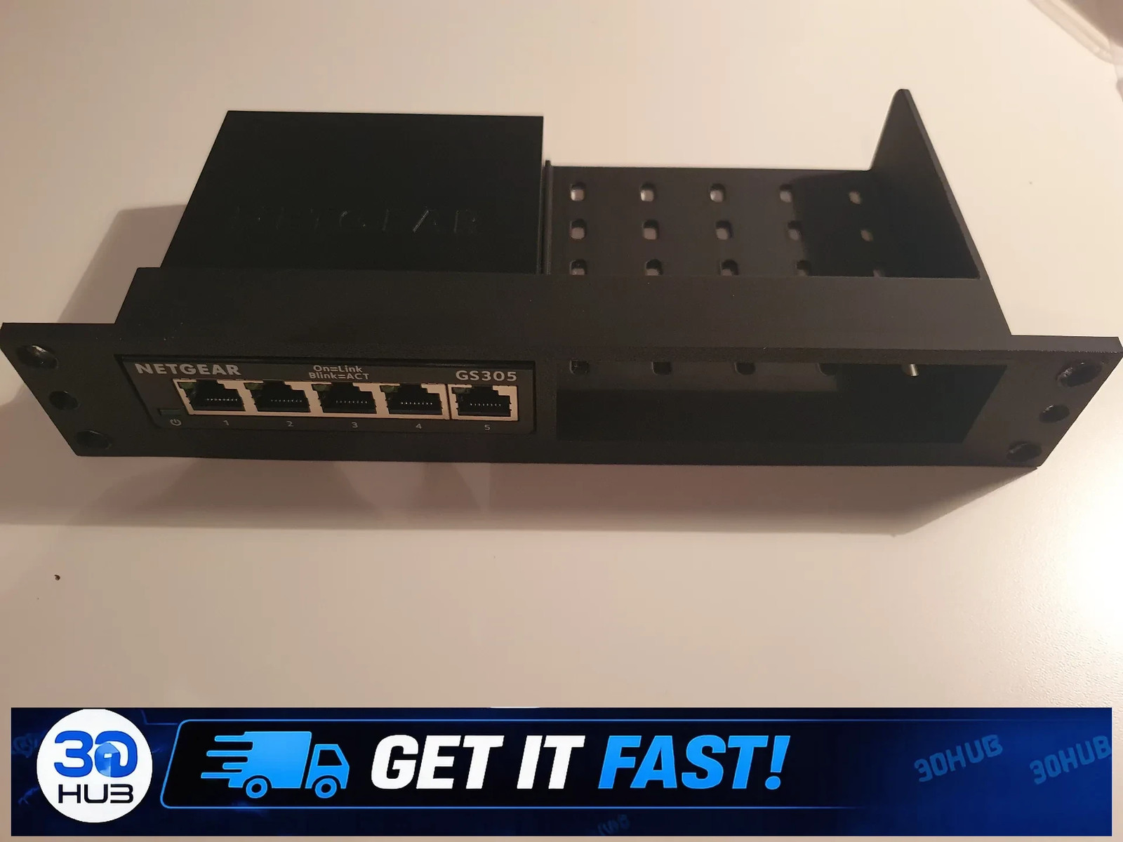 Netgear GS305 10-Inch Rack Panel Mount - Networking