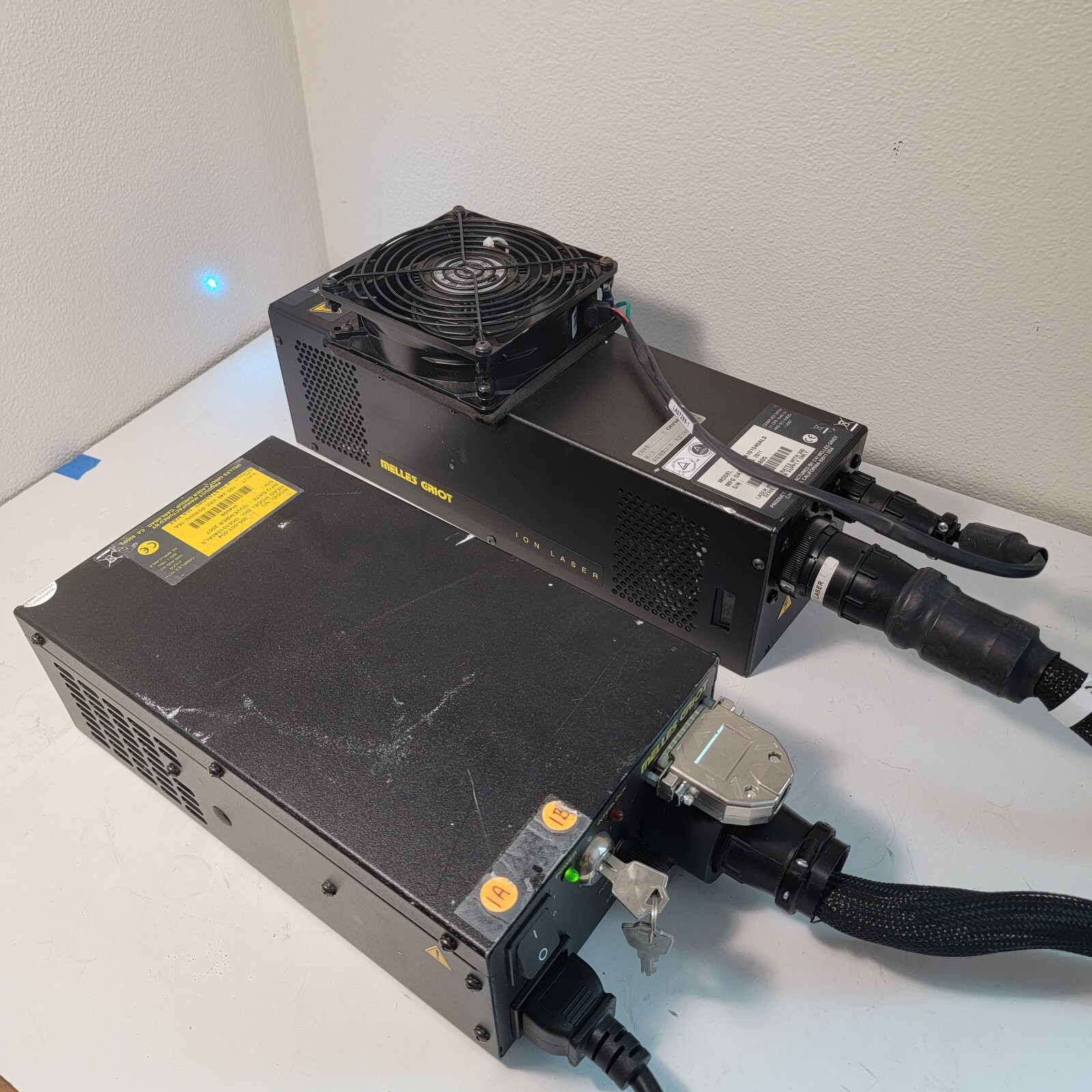 TESTED Melles Griot IMA101040ALS Ar Argon Ion Laser w/ 300-001-004 Power Supply