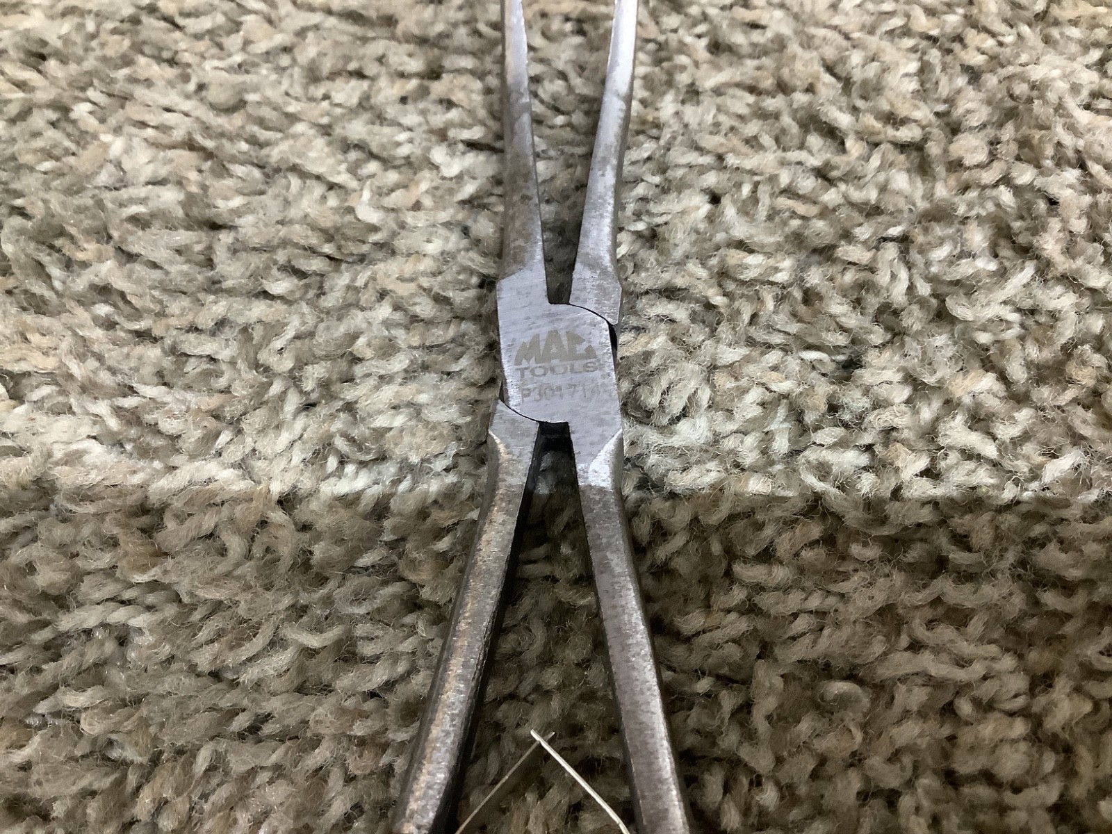 Mac Tools 7" Curved Nosed Smooth Pliers P301714