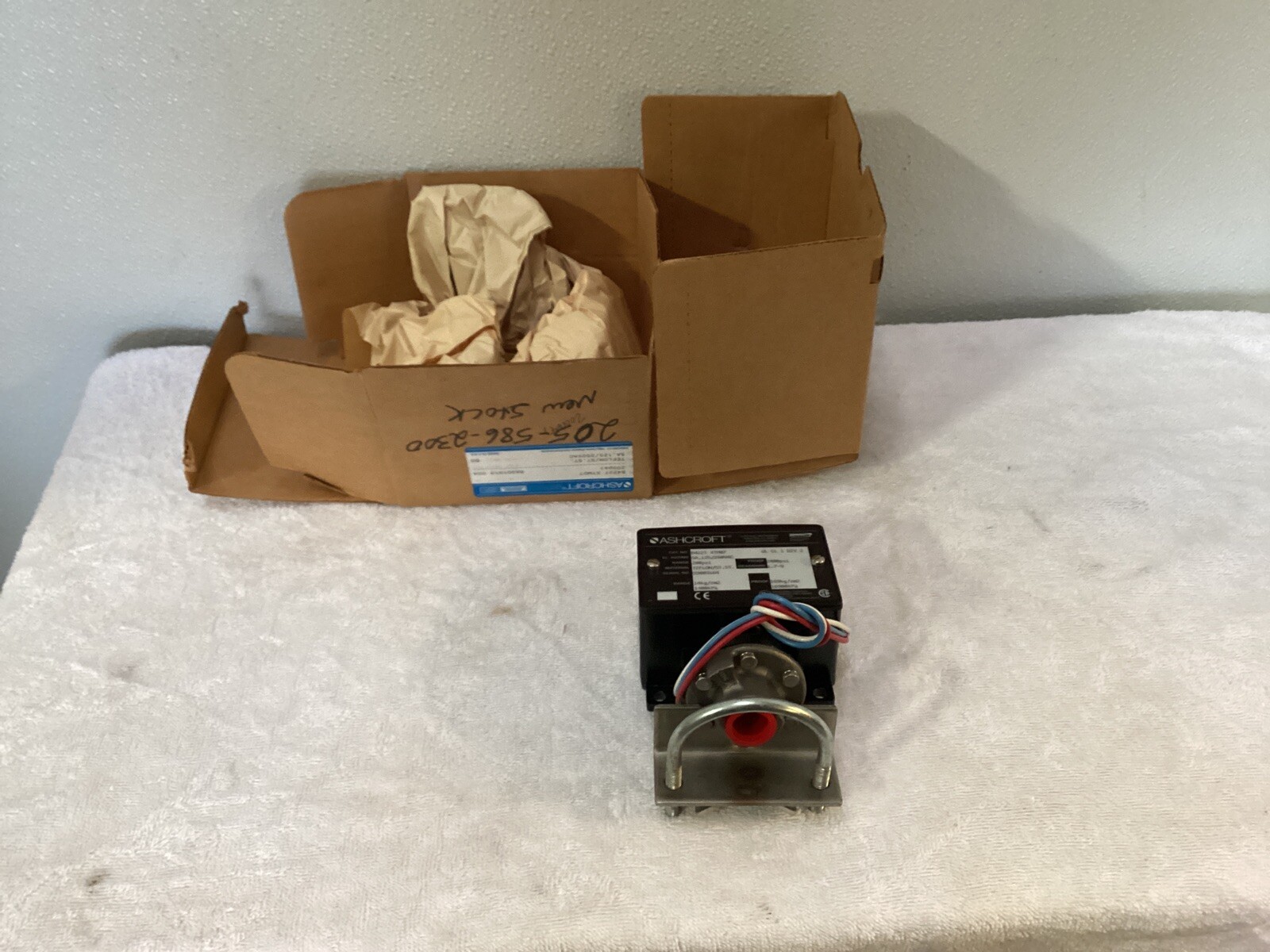 Ashcroft 200 PSI Pressure Switch B422T XTM07