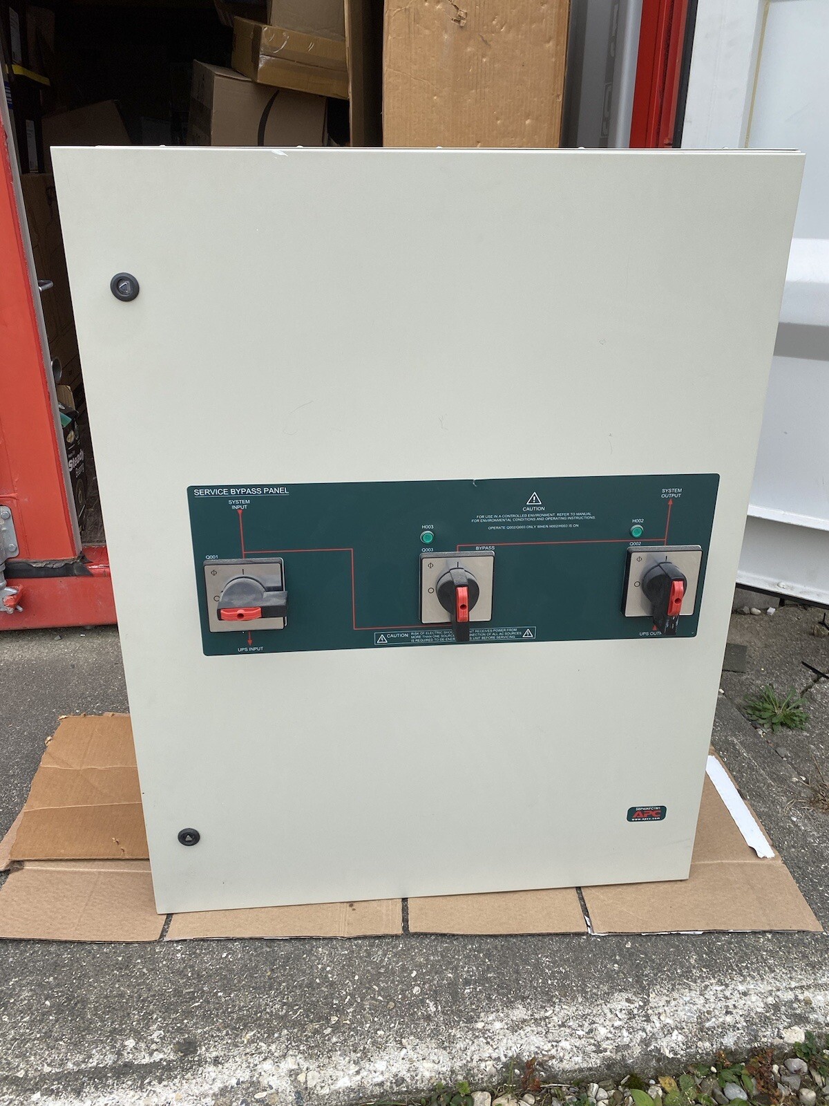 APC Service Bypass Panel Switch 208 V 3 Phase 40kW 1 Mod 1 Main - SBP40KFC1M1