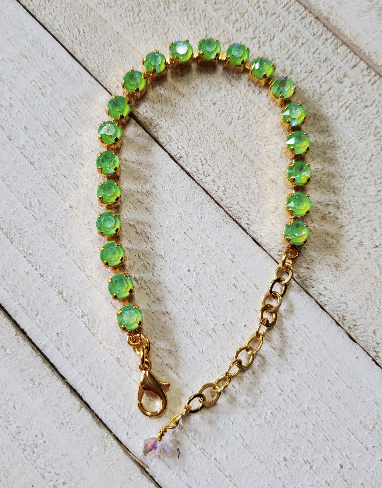 CB79 TheSparkledShell Mint Green Delite Crystal 5mm Cup Chain Bracelet
