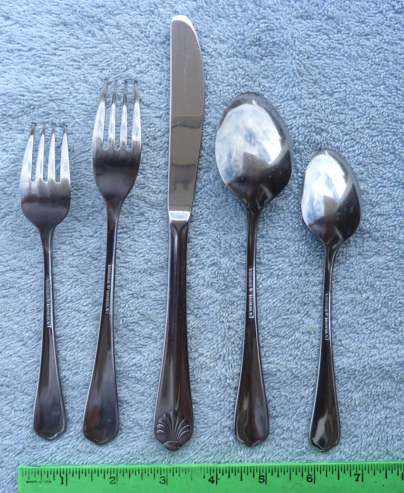 FARBERWARE Stainless Jubilee pattern 5 piece setting 2 forks, 1 knife, 2 spoons
