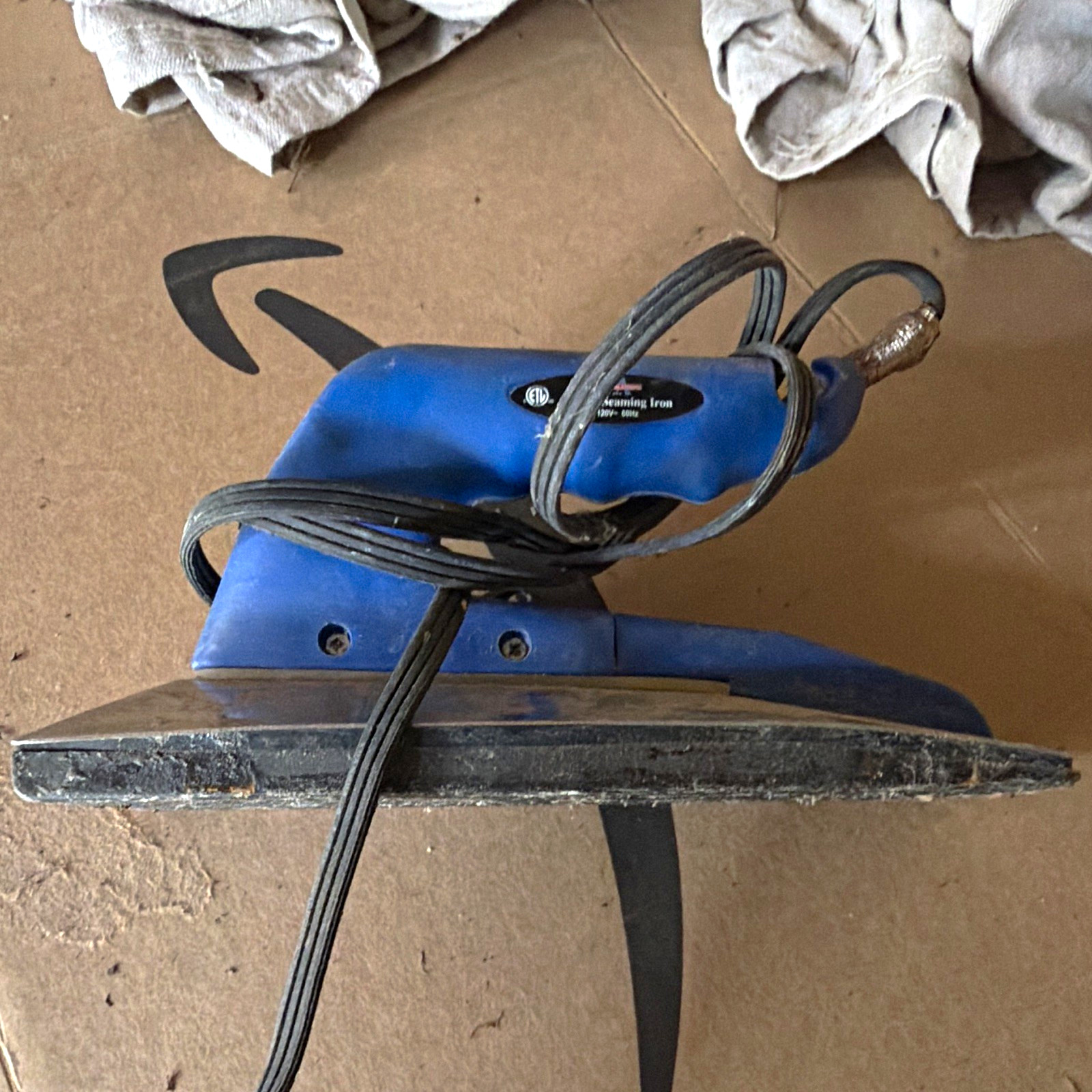 Corded Electric Handheld Carpet Seaming Iron