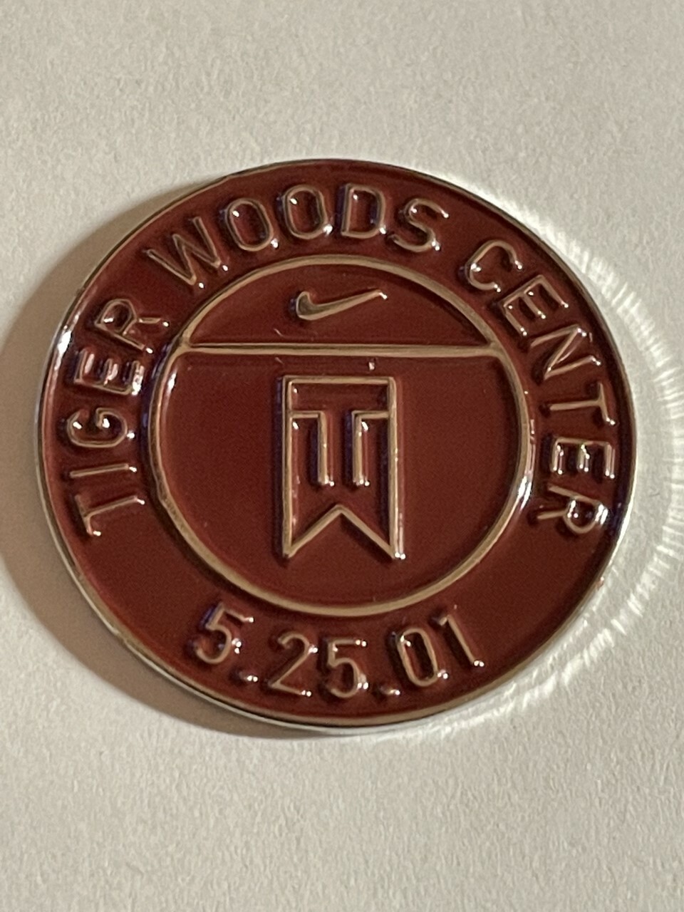 (1) Nike Tiger Woods Conference Center Commemorative 1" Coin Style Golf Marker