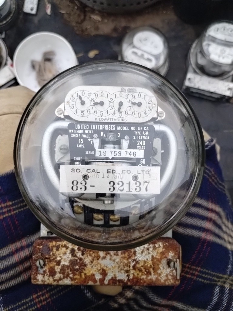 United Enterprises Watt Meter UE  30-A Glass Dome  2 Wire 120 Volt 15 Amps