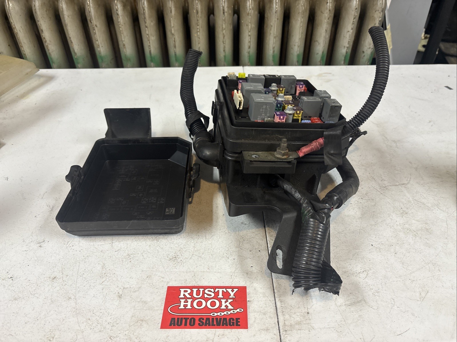 2006 Chevy Imapla Fuse Box  13524857