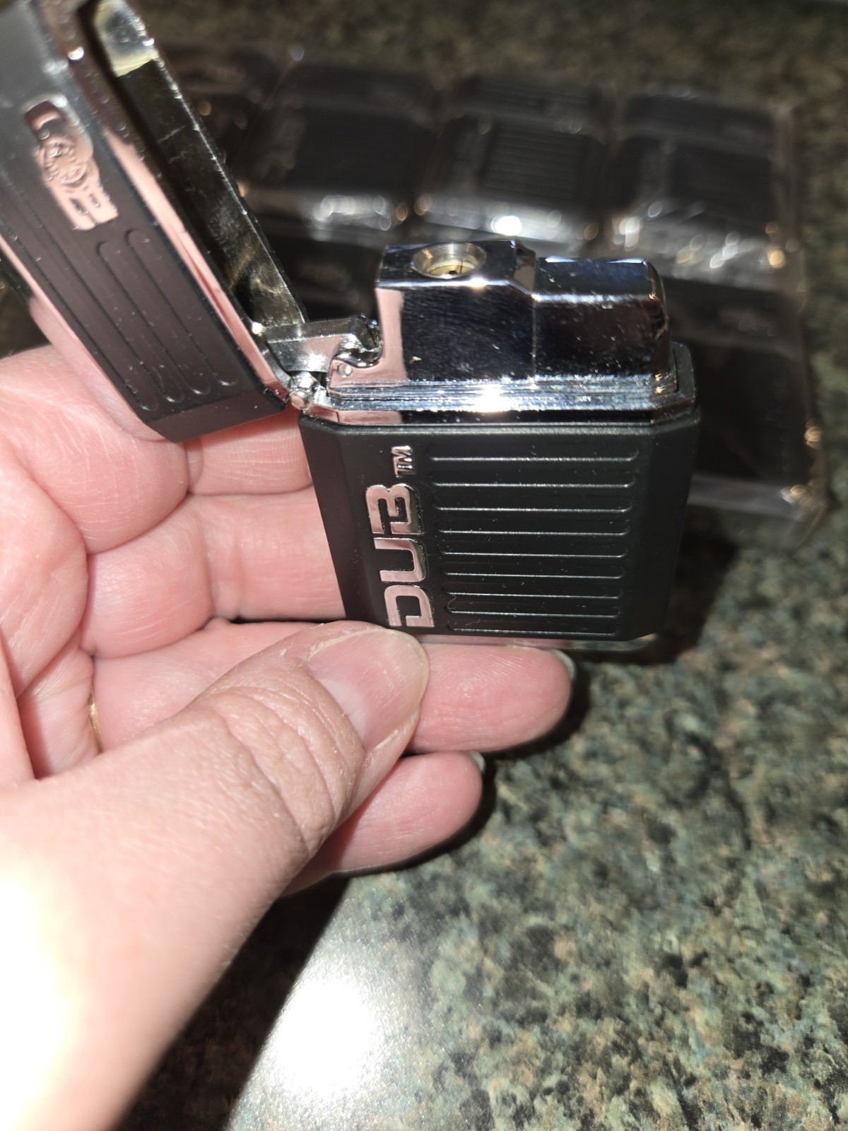 Dub Butane Lighter untested black (1)