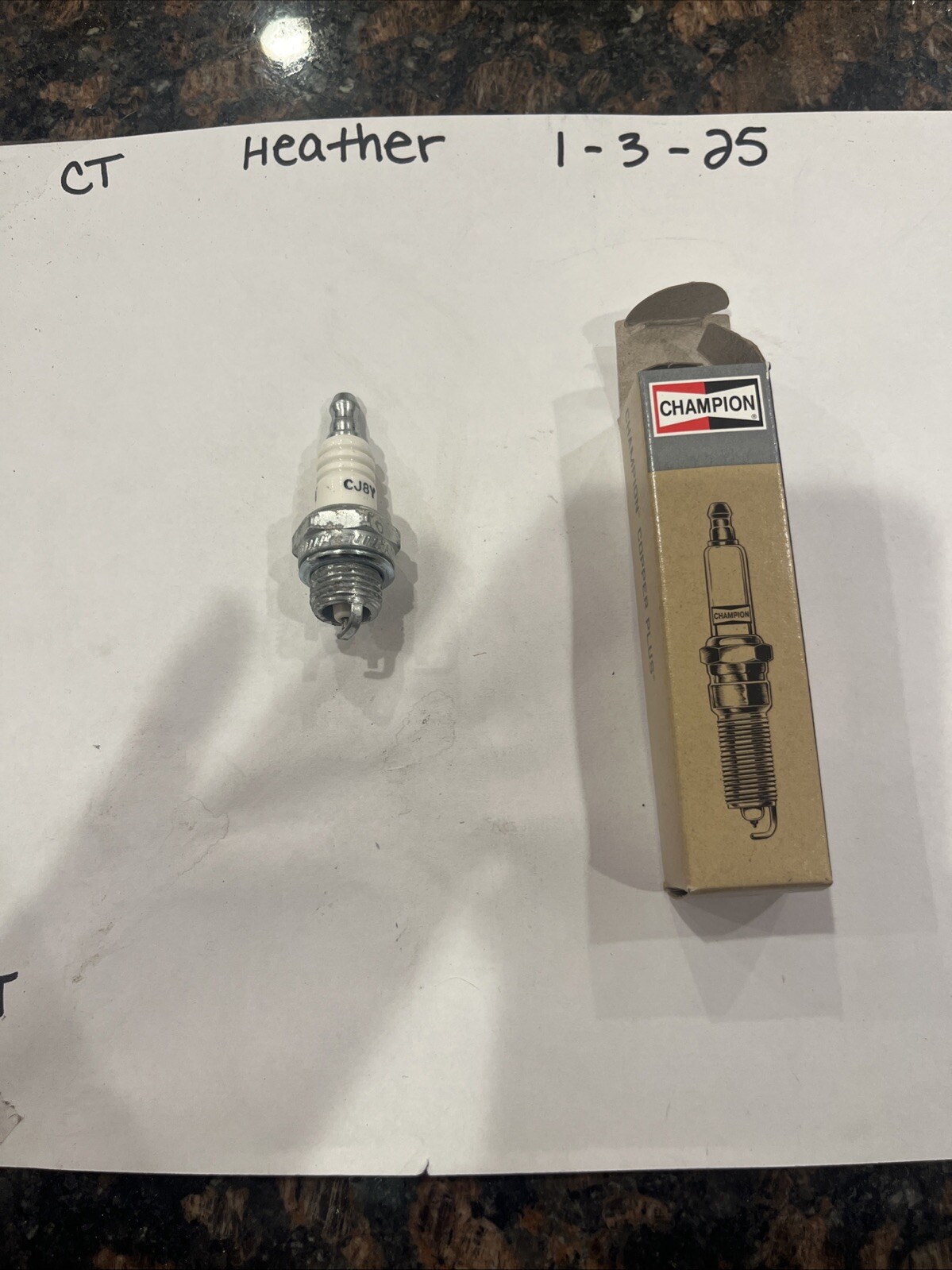Spark Plug / Champion CJ8Y 848