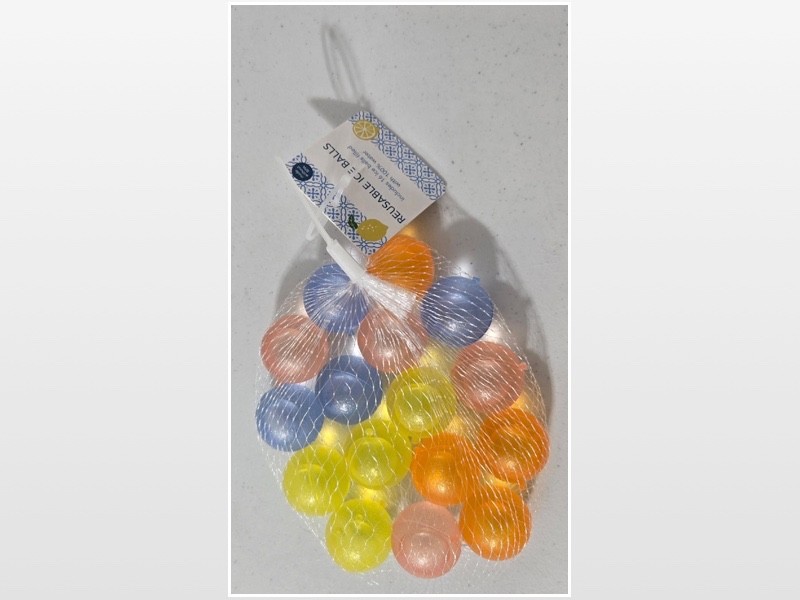 New Reusable Ice Cubes Round 16 Count Colorful NWT