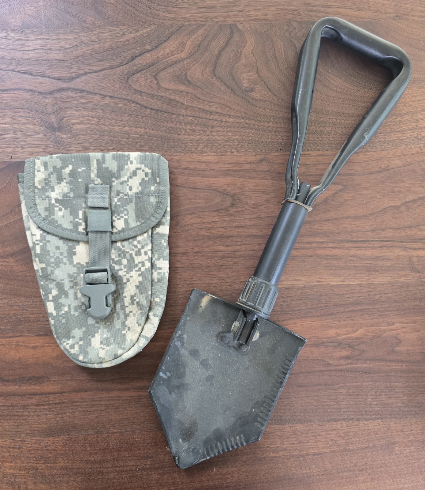 USGI AMES E-TOOL ENTRENCHING TOOL SHOVEL & NEW MOLLE II ACU CARRIER POUCH